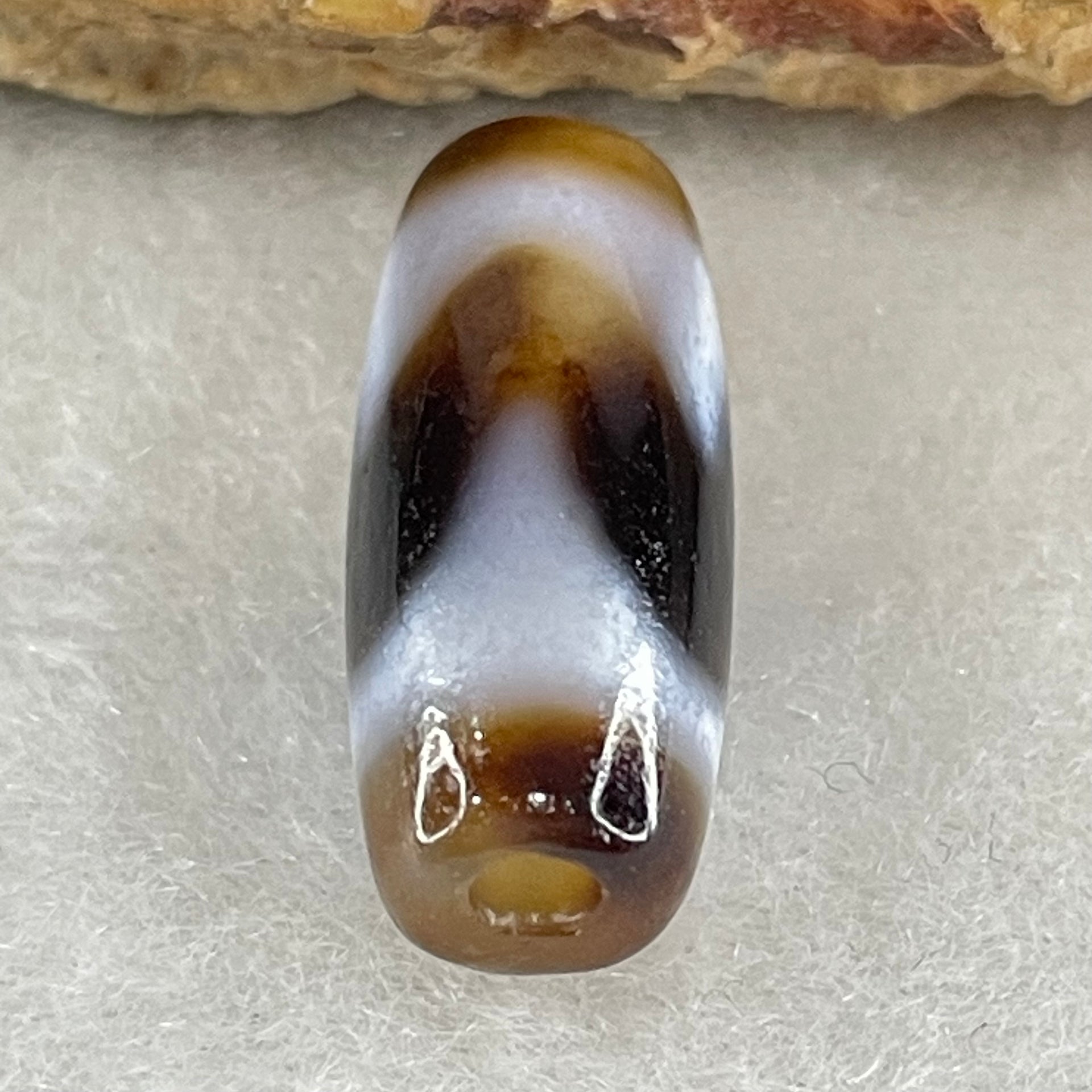 Natural Powerful Tibetan Old Oily Agate Tiger Tooth Daluo Dzi Bead Heavenly Master (Tian Zhu) 2.20g 20.2 by 6.5mm - Huangs Jadeite and Jewelry Pte Ltd