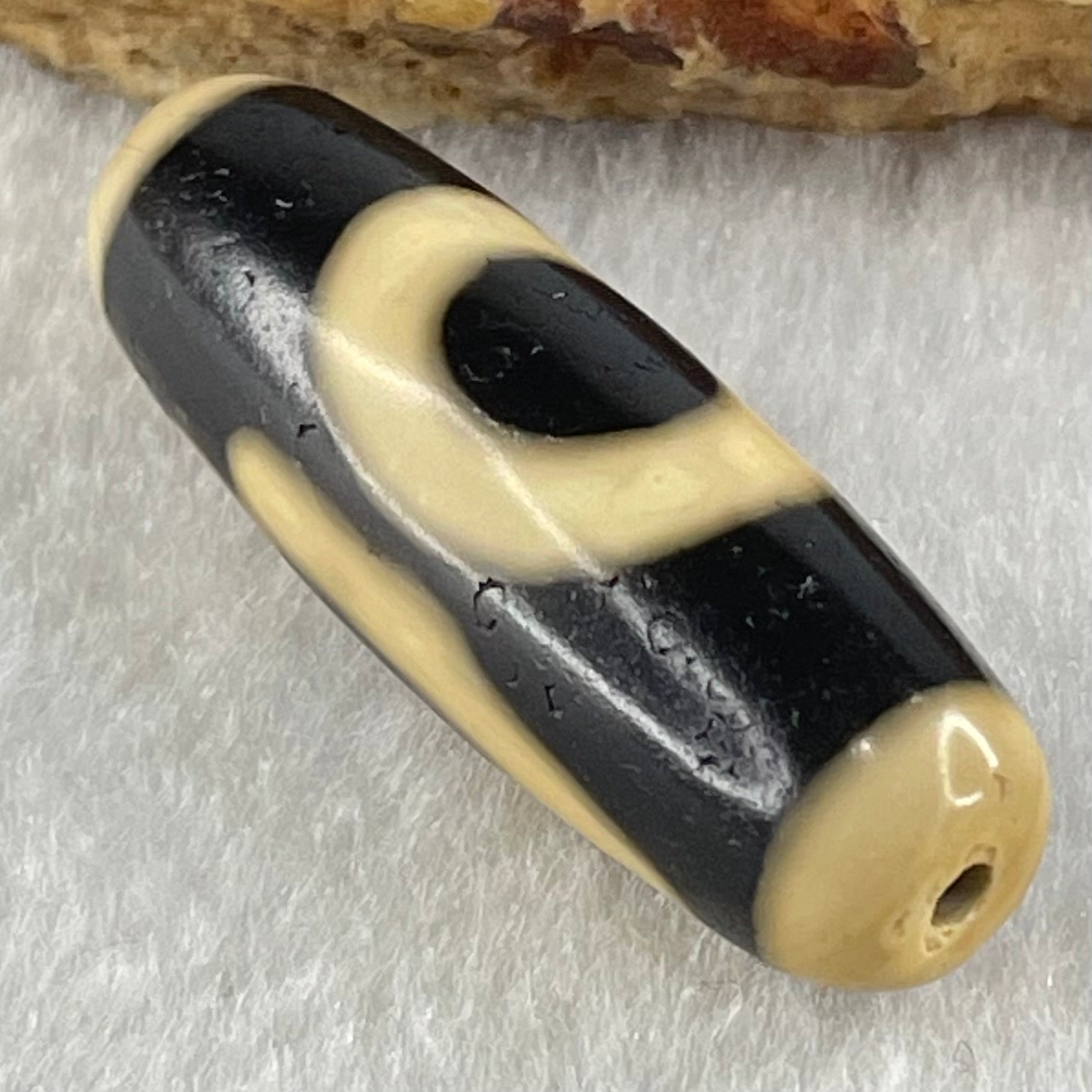 Natural Powerful Tibetan Old Oily Agate One Eye Fire Sign Dzi Bead Heavenly Master (Tian Zhu) 一眼火天珠 9.71g 38.1 by 12.7mm - Huangs Jadeite and Jewelry Pte Ltd