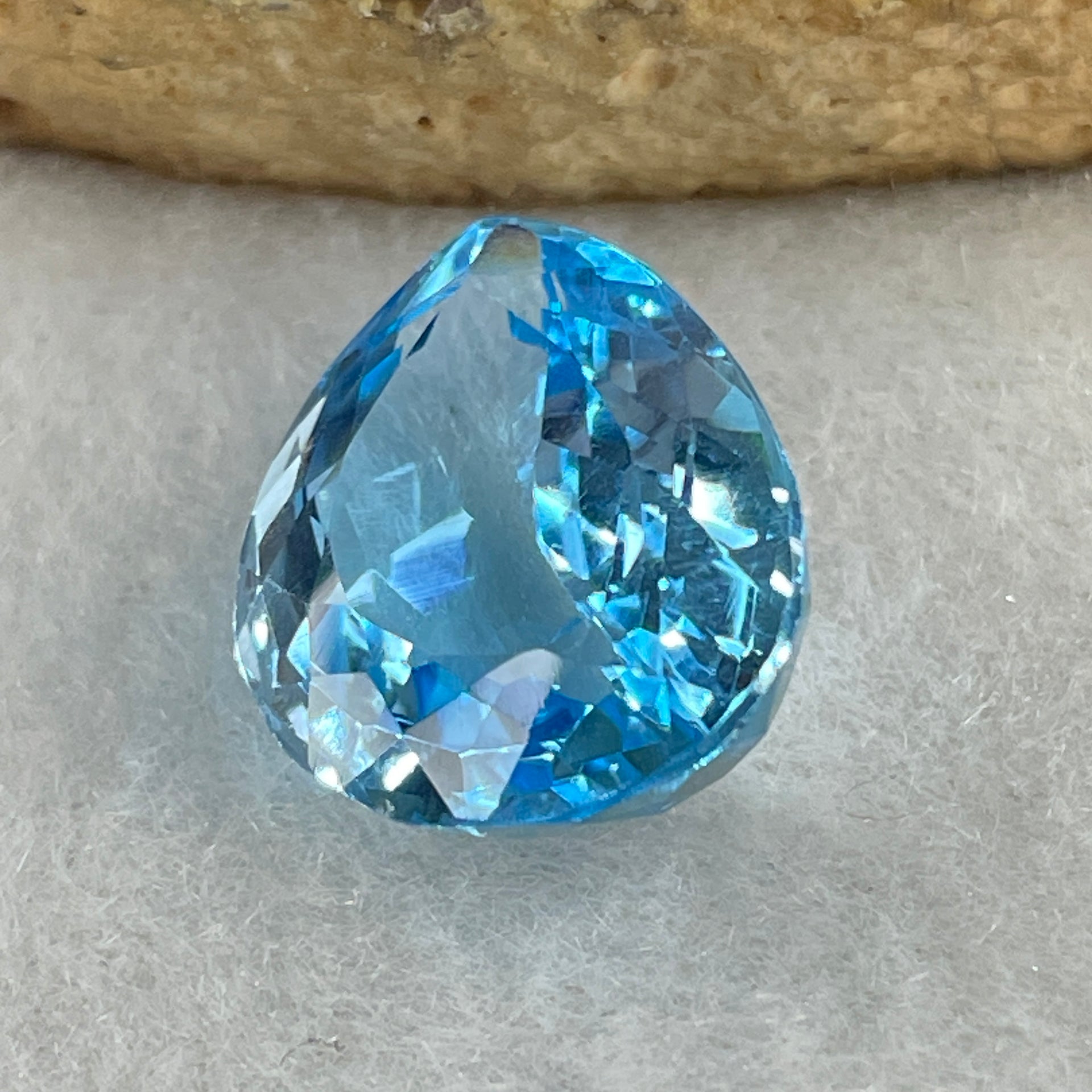 Natural Sky Blue Topaz Teardrop Shape 14.58ct 16.5 by 13.2 by 8.4mm - Huangs Jadeite and Jewelry Pte Ltd