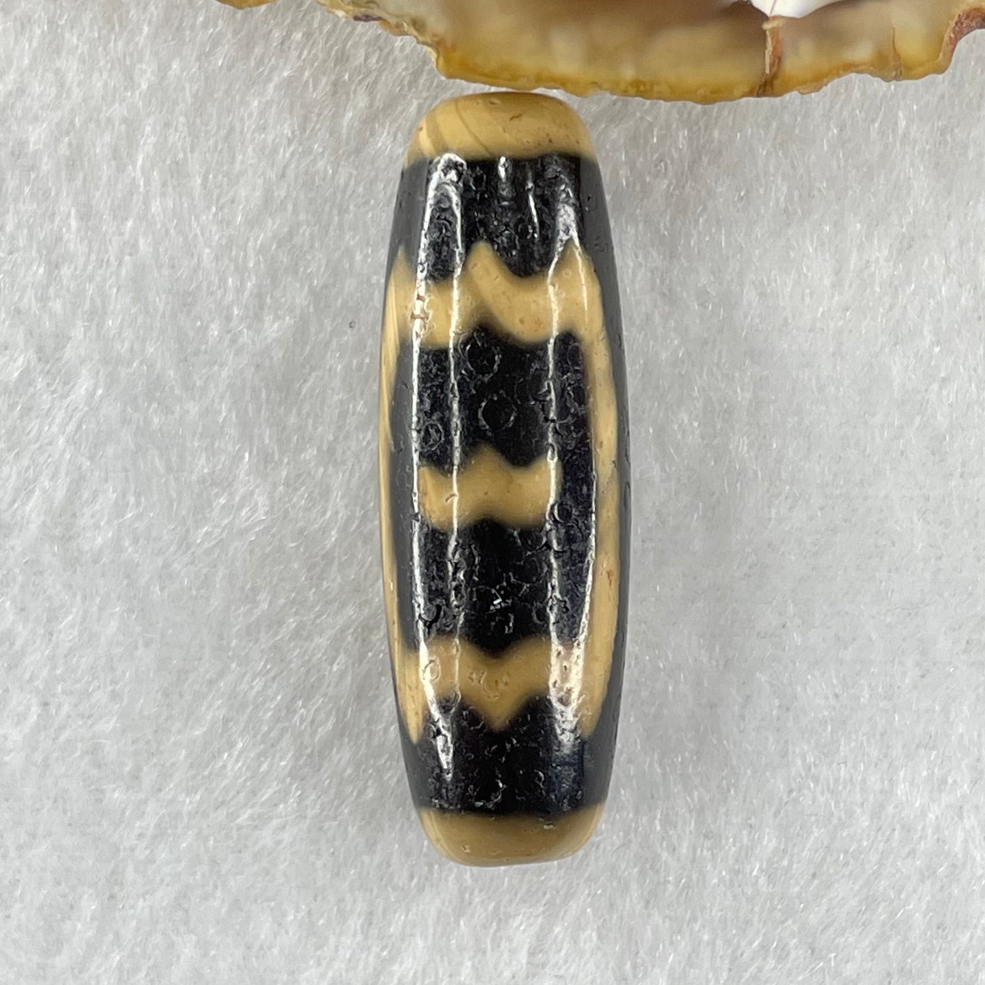 Natural Powerful Tibetan Old Oily Agate Double Garuda Dzi Bead Heavenly Master (Tian Zhu) 8.65g 37.0 by 12.2mm - Huangs Jadeite and Jewelry Pte Ltd