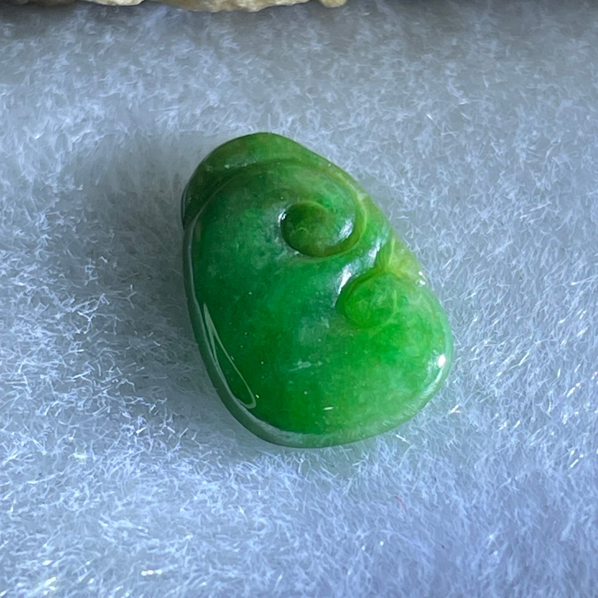 Type A Old Mine Spicy Green Jadeite Ruyi Charm Stone For Setting 0.41g 13.8 by 8.8 by 1.6mm - Huangs Jadeite and Jewelry Pte Ltd
