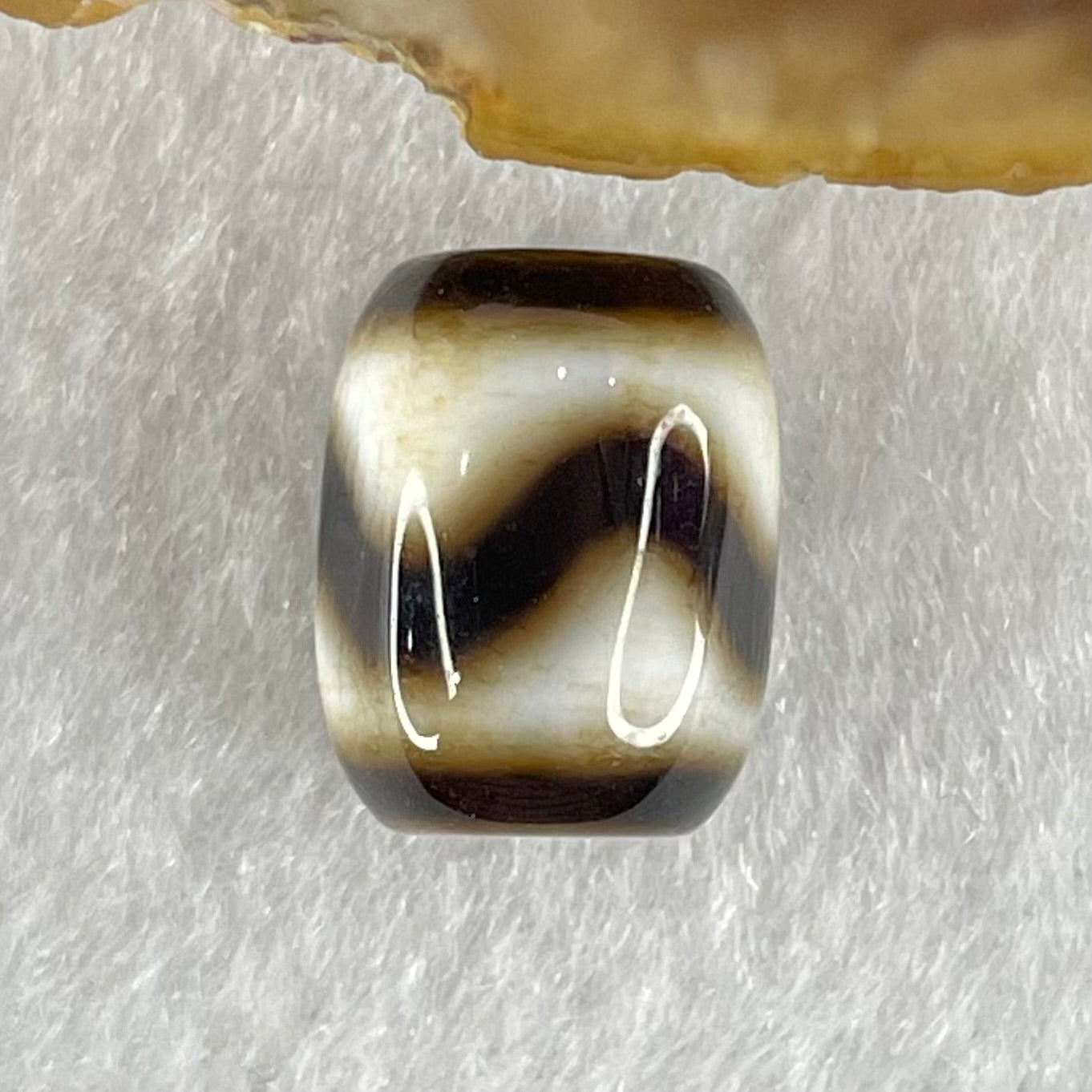 Natural Powerful Tibetan Old Oily Dark Brown with White Agate Tiger Tooth Daluo Dzi Bead Heavenly Master (Tian Zhu) 2.84g 13.7 by 10.9mm - Huangs Jadeite and Jewelry Pte Ltd
