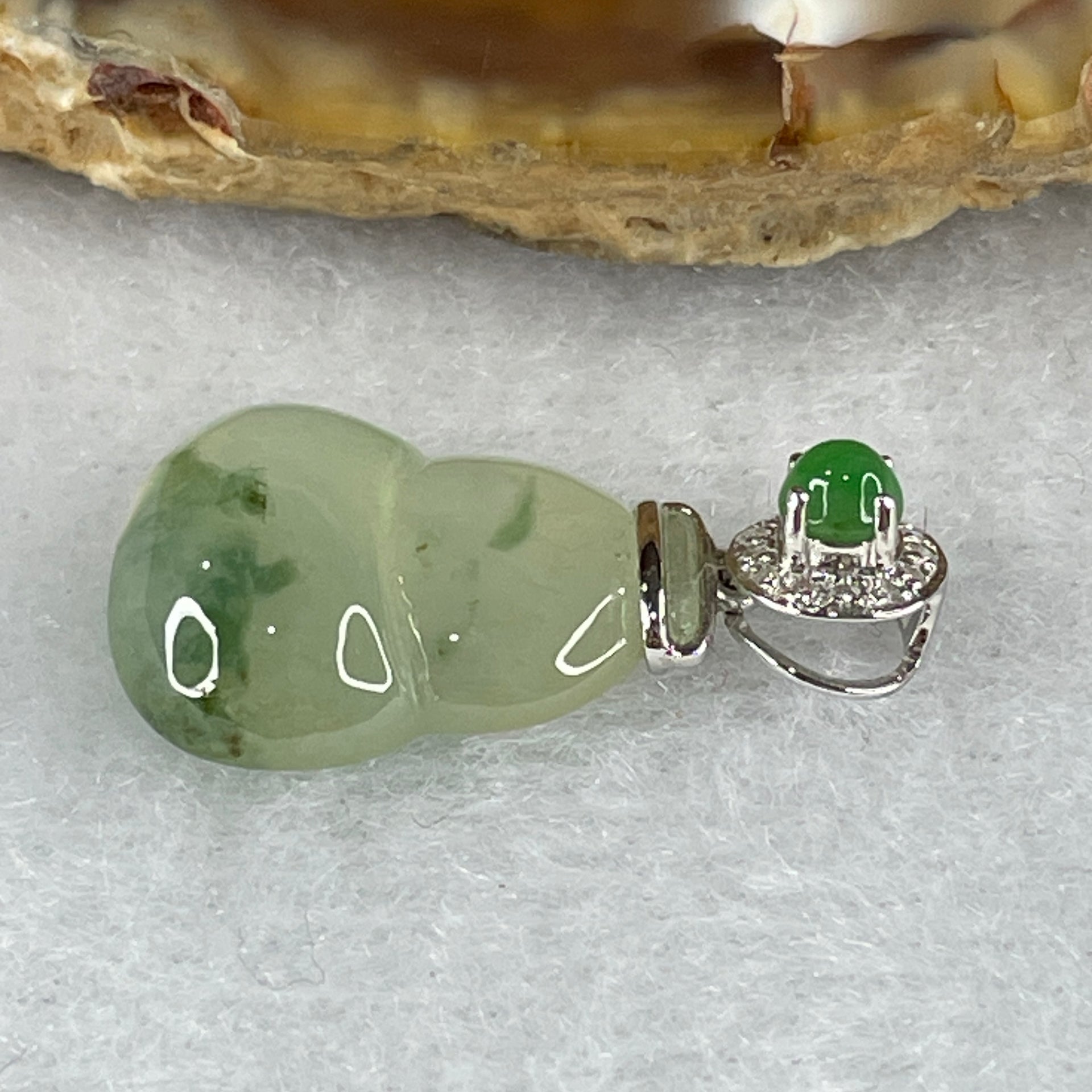 Certified Type A 18k White Gold Icy Green Piao Hua Hulu Jade Jadeite 2.00g 23.9 by 11.7 by 5.1mm - Huangs Jadeite and Jewelry Pte Ltd