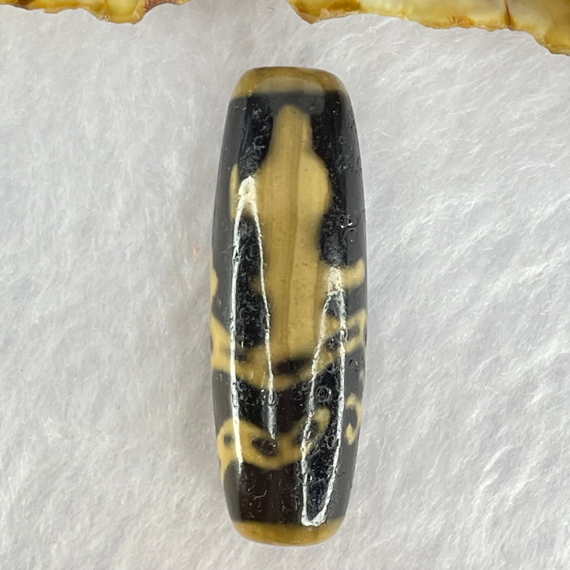Natural Powerful Tibetan Old Oily Agate Guan Yin on Dragon Dzi Bead Heavenly Master (Tian Zhu) 观音龙天珠 8.66g 36.9 by 12.2mm - Huangs Jadeite and Jewelry Pte Ltd