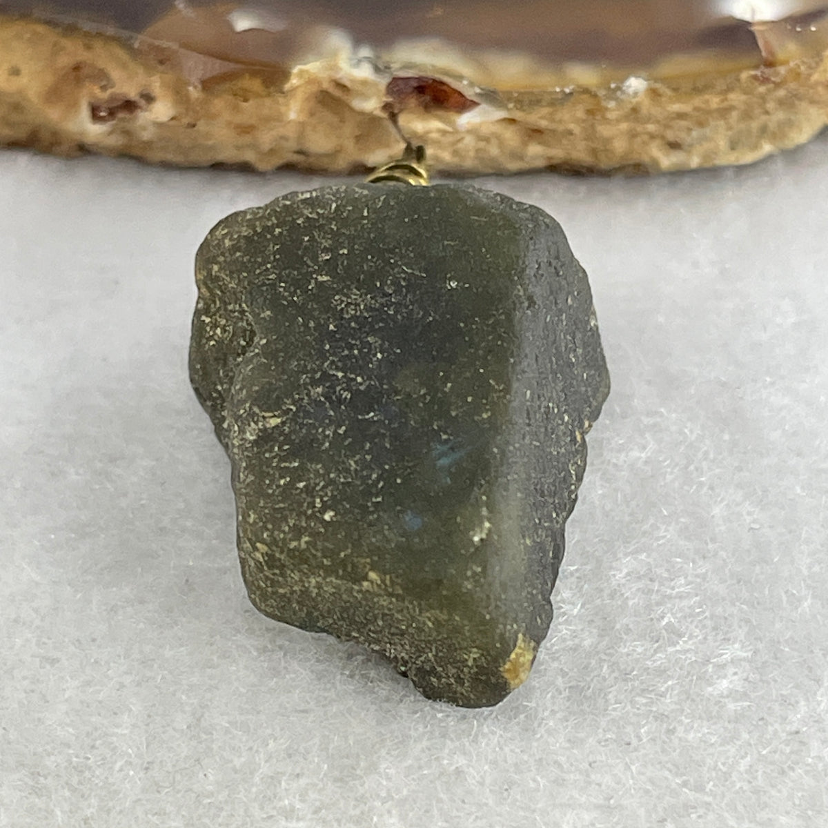 Natural Labradorite Rough Pendant Charm | (13.02g | 30.2 x 20.6 x 15.7mm | "Stone of Magic & Intuitive Shielding" Transformation Talisman, Feng Shui Auric Protection & Creative Inspiration Anchor)