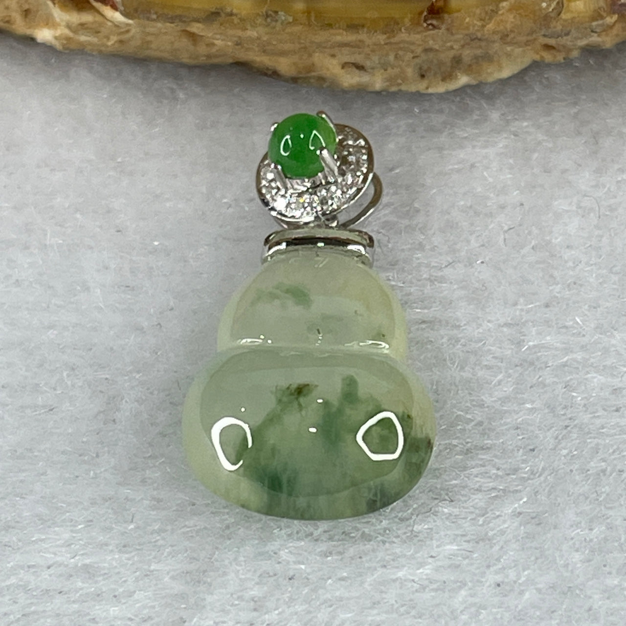Certified Type A 18k White Gold Icy Green Piao Hua Hulu Jade Jadeite 2.00g 23.9 by 11.7 by 5.1mm - Huangs Jadeite and Jewelry Pte Ltd