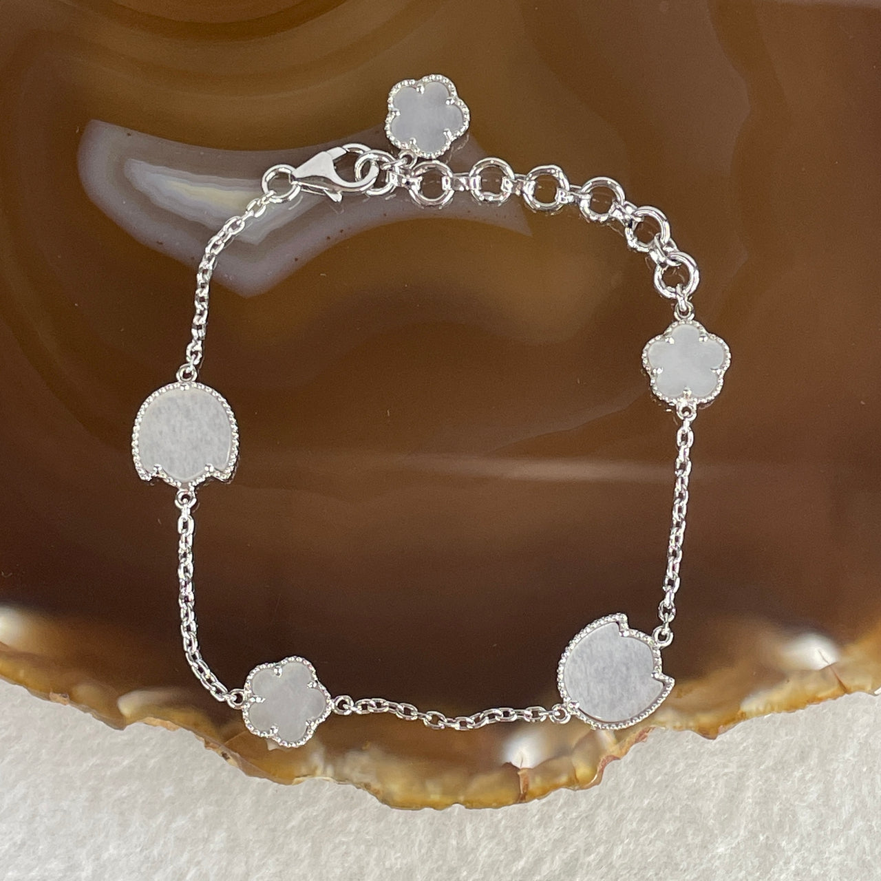 Natural White Mother of Pearl Five-Leaf Clover 9.6x2.6mm & Tulip Flower 11.0x17.0x2.3mm Bracelet | Solid S925 Sterling Silver Setting | Adjustable 16-18cm Romantic Botanical Luxury Talisman (7.60g)