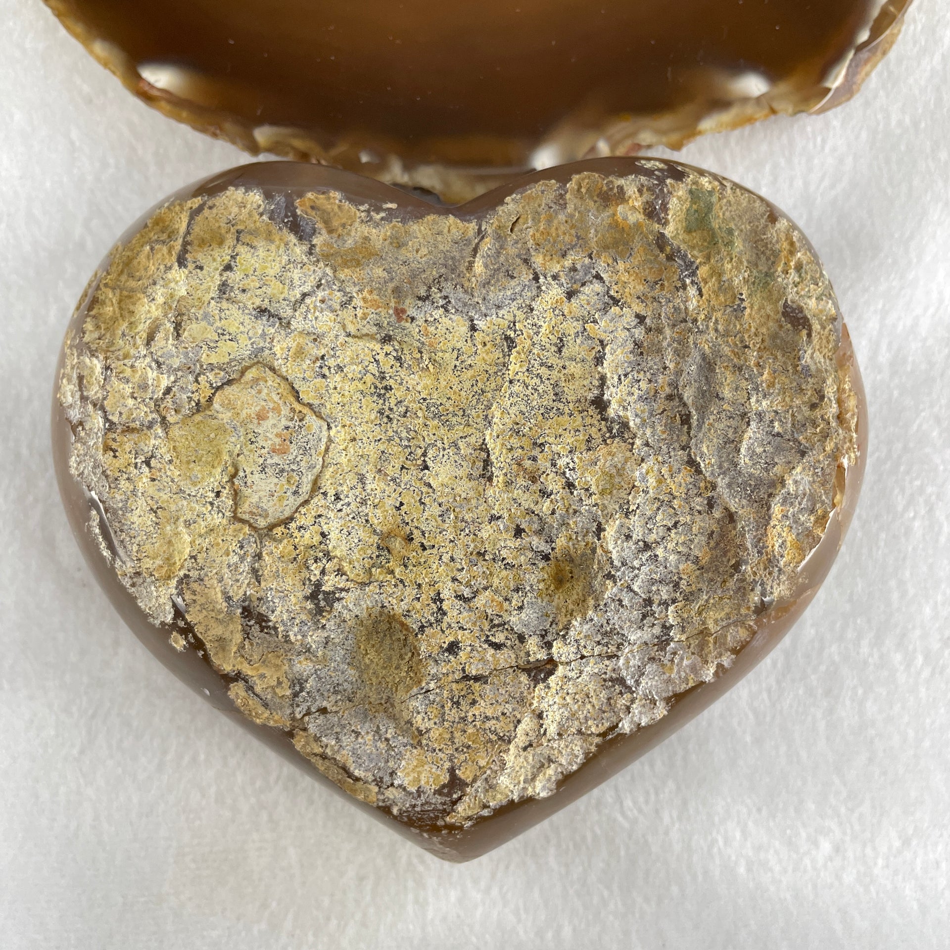 Natural Amethyst Heart Shape with Wooden Stand Display 784.3g 114.4 by 95.0 by 116.5mm - Huangs Jadeite and Jewelry Pte Ltd