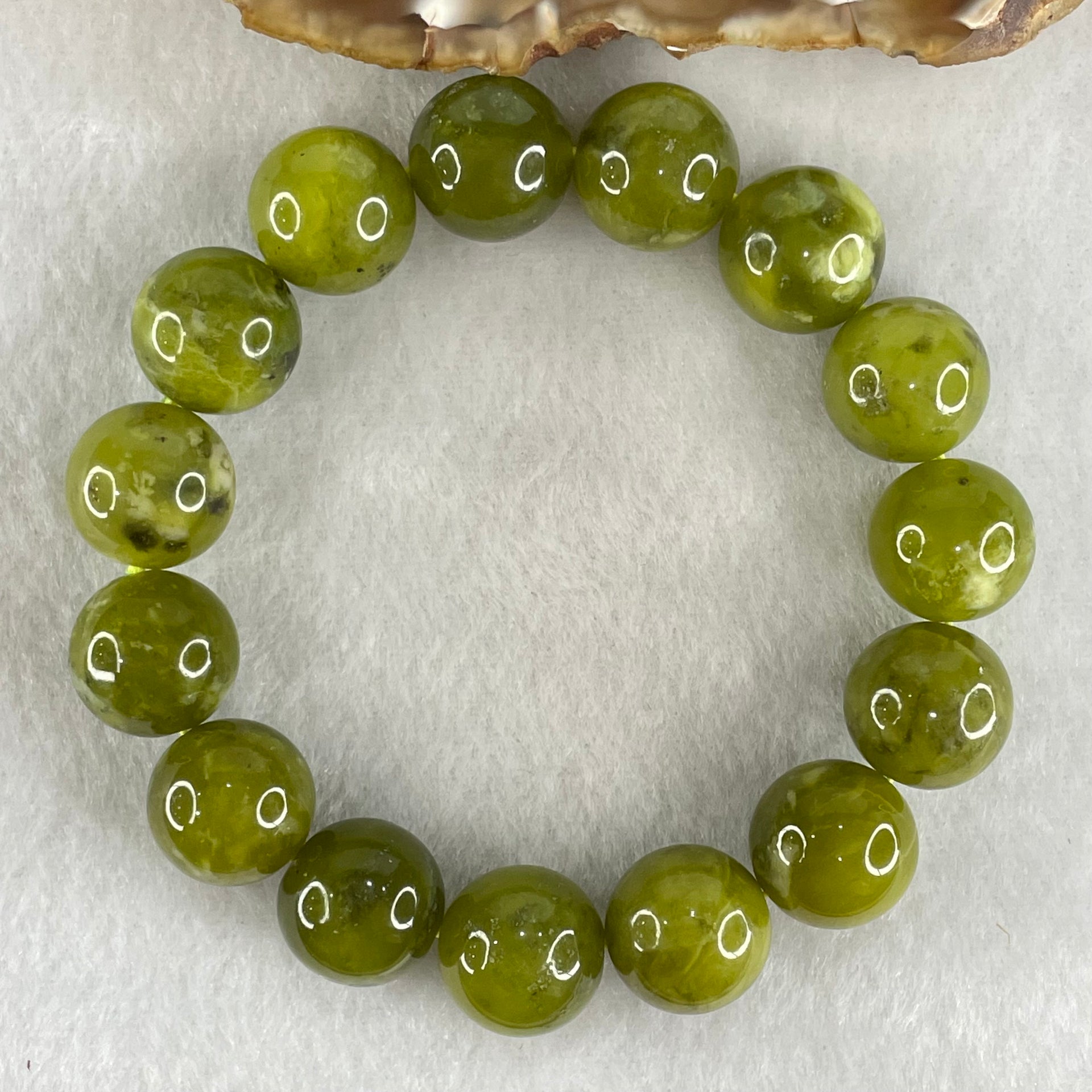 Natural Green Serpentine Jade Beads Bracelet 天然山由玉手链 56.19g 16.5cm 14.2mm 15 Beads - Huangs Jadeite and Jewelry Pte Ltd
