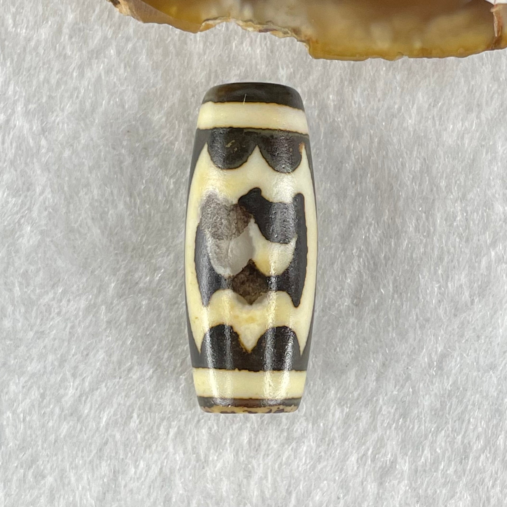 Natural Powerful Tibetan Old Oily Agate Double Garuda Dzi Bead Heavenly Master (Tian Zhu) 5.85g 28.2 by 11.5mm - Huangs Jadeite and Jewelry Pte Ltd