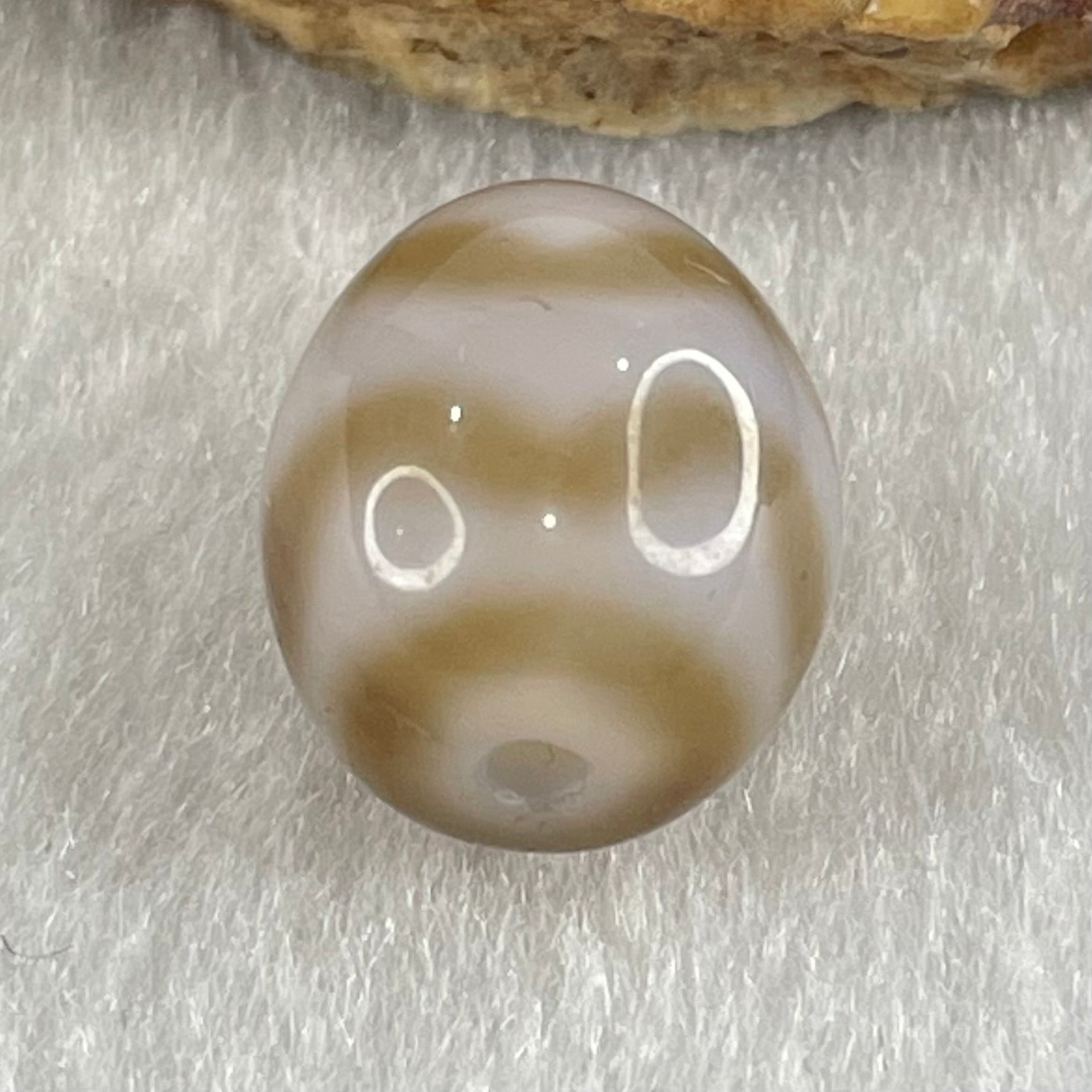 Natural Powerful Tibetan Old Oily Agate Double Tiger Tooth Daluo Dzi Bead Heavenly Master (Tian Zhu) 虎呀天诛 2.82g 13.7 by 12.1mm - Huangs Jadeite and Jewelry Pte Ltd