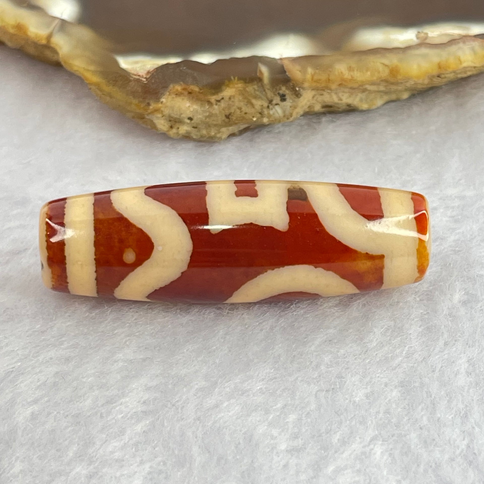 Natural Powerful Tibetan Old Oily Red Orange White Agate Sky Door Serenity 1 Eye Dzi Bead Heavenly Master (Tian Zhu) 一眼天诛 8.98g 38.1 by 12.1mm - Huangs Jadeite and Jewelry Pte Ltd