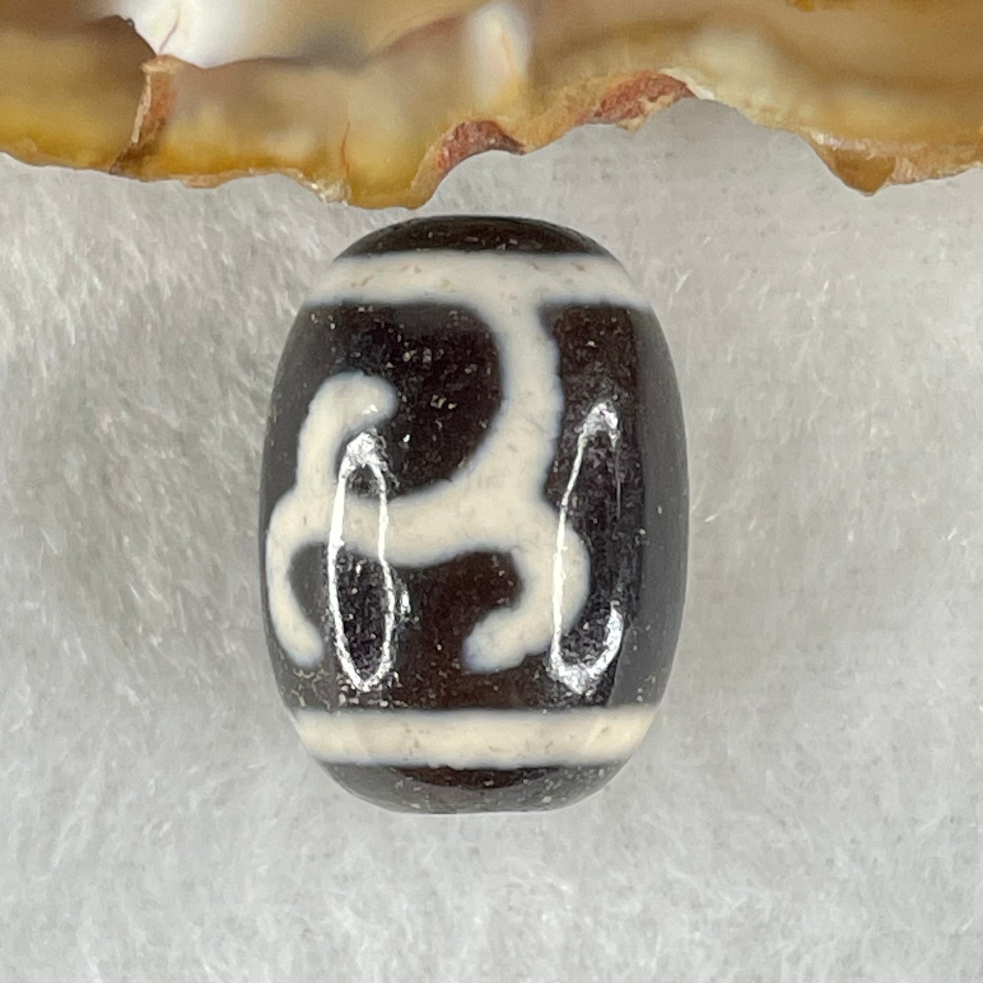 Natural Powerful Tibetan Old Oily Black White Agate Green Tara Dzi Bead Heavenly Master (Tian Zhu) 绿度母天珠 4.46g 17.8 by 12.9mm - Huangs Jadeite and Jewelry Pte Ltd