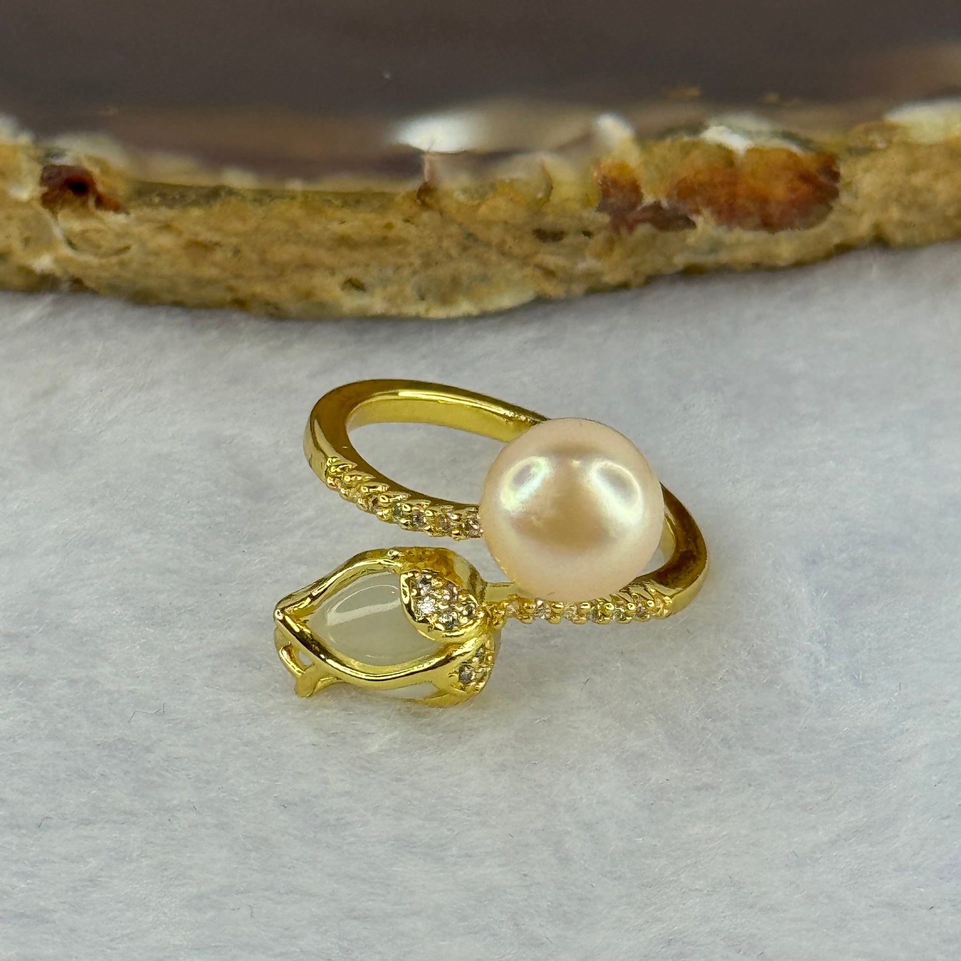 Natural Selenite and Pink Pearl with Crystals in S925 Sliver Gold Color Ring 2.94g 8.8 by 6.5mm US5.75 HK12.5 - Huangs Jadeite and Jewelry Pte Ltd