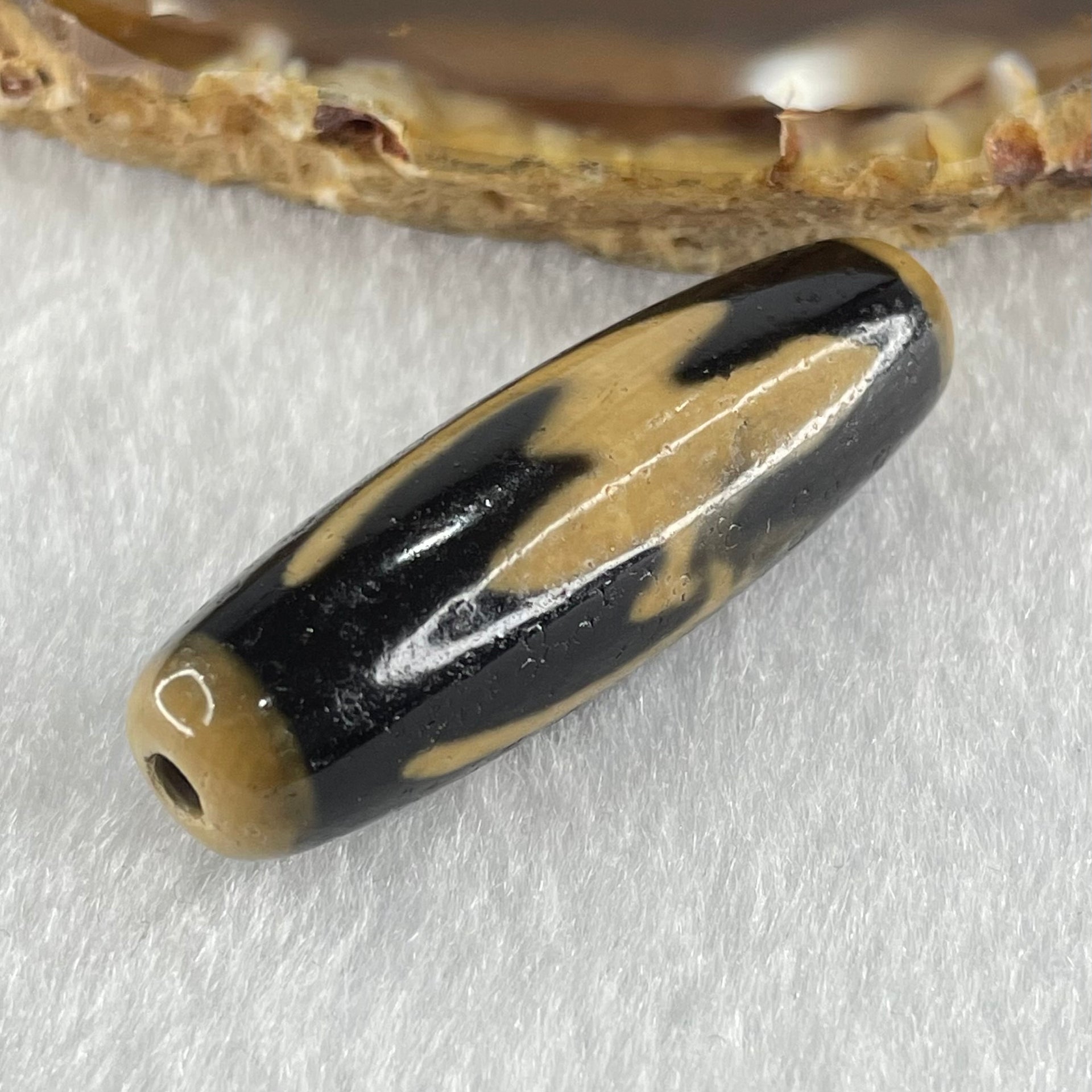 Natural Powerful Tibetan Old Oily Agate 5 Bats Dzi Bead Heavenly Master (Tian Zhu) 五个蝙蝠天诛 8.26g 38.2 by 11.9mm - Huangs Jadeite and Jewelry Pte Ltd