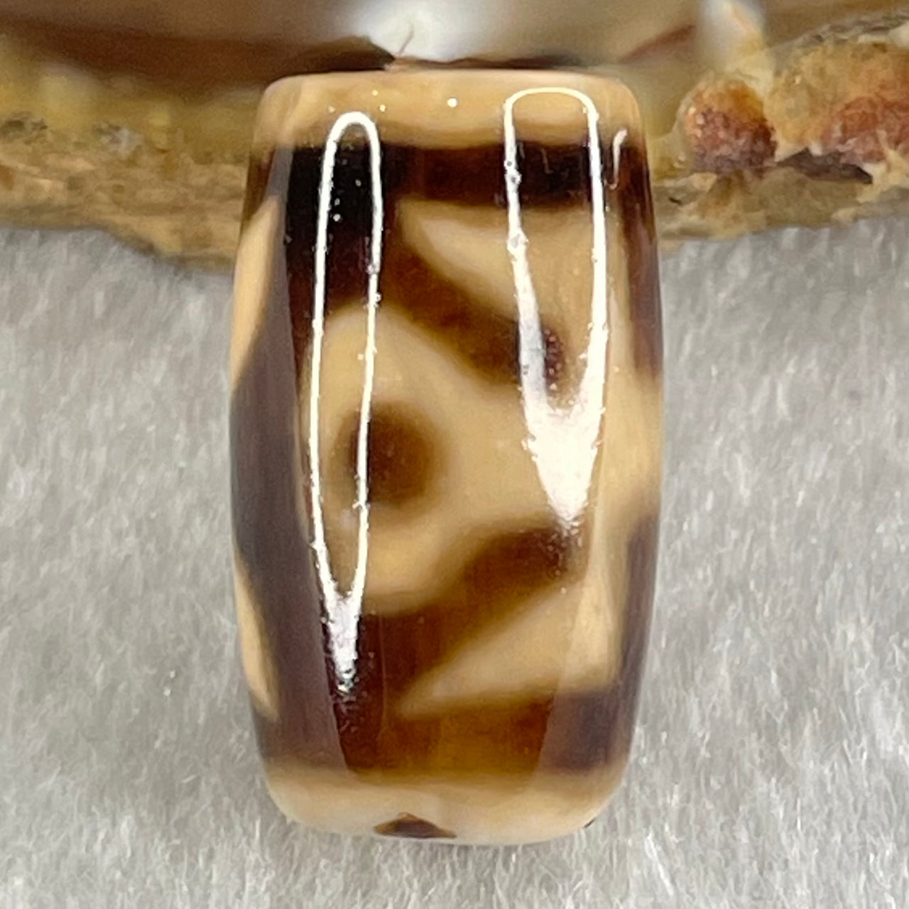 Natural Powerful Tibetan Old Oily Agate Patina Guiren Tairen Human Dzi Bead Totem Amulet Heavenly Master (Tian Zhu) 贵人天诛 4.86g 20.5 by 11.7mm - Huangs Jadeite and Jewelry Pte Ltd