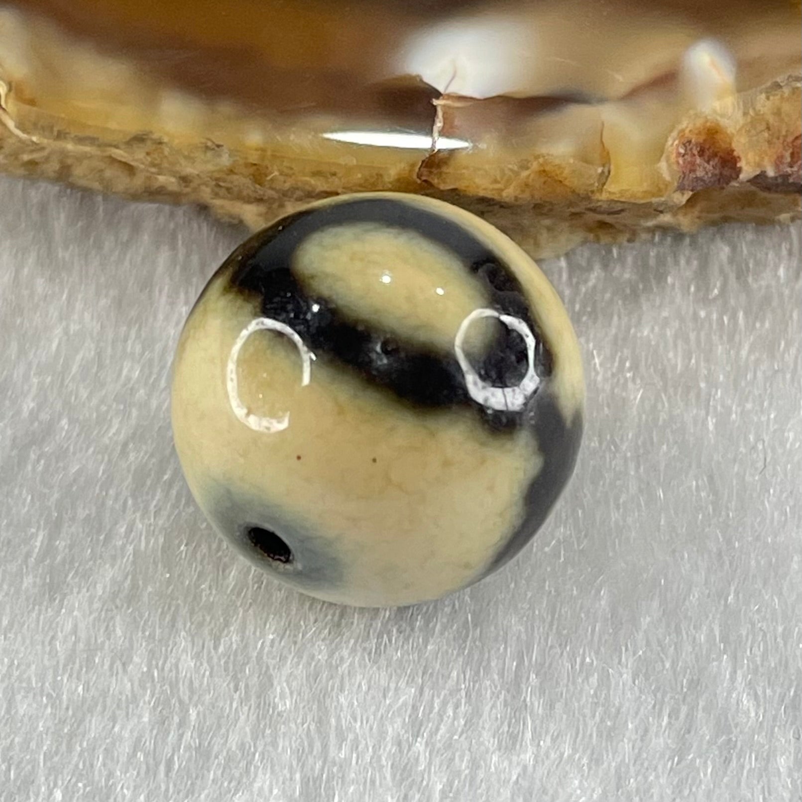 Natural Powerful Tibetan Old Oily Yellowish White with Black Agate 3 Eyes Dzi Bead Heavenly Master (Tian Zhu) 三眼天诛 4.06g 14.5mm - Huangs Jadeite and Jewelry Pte Ltd
