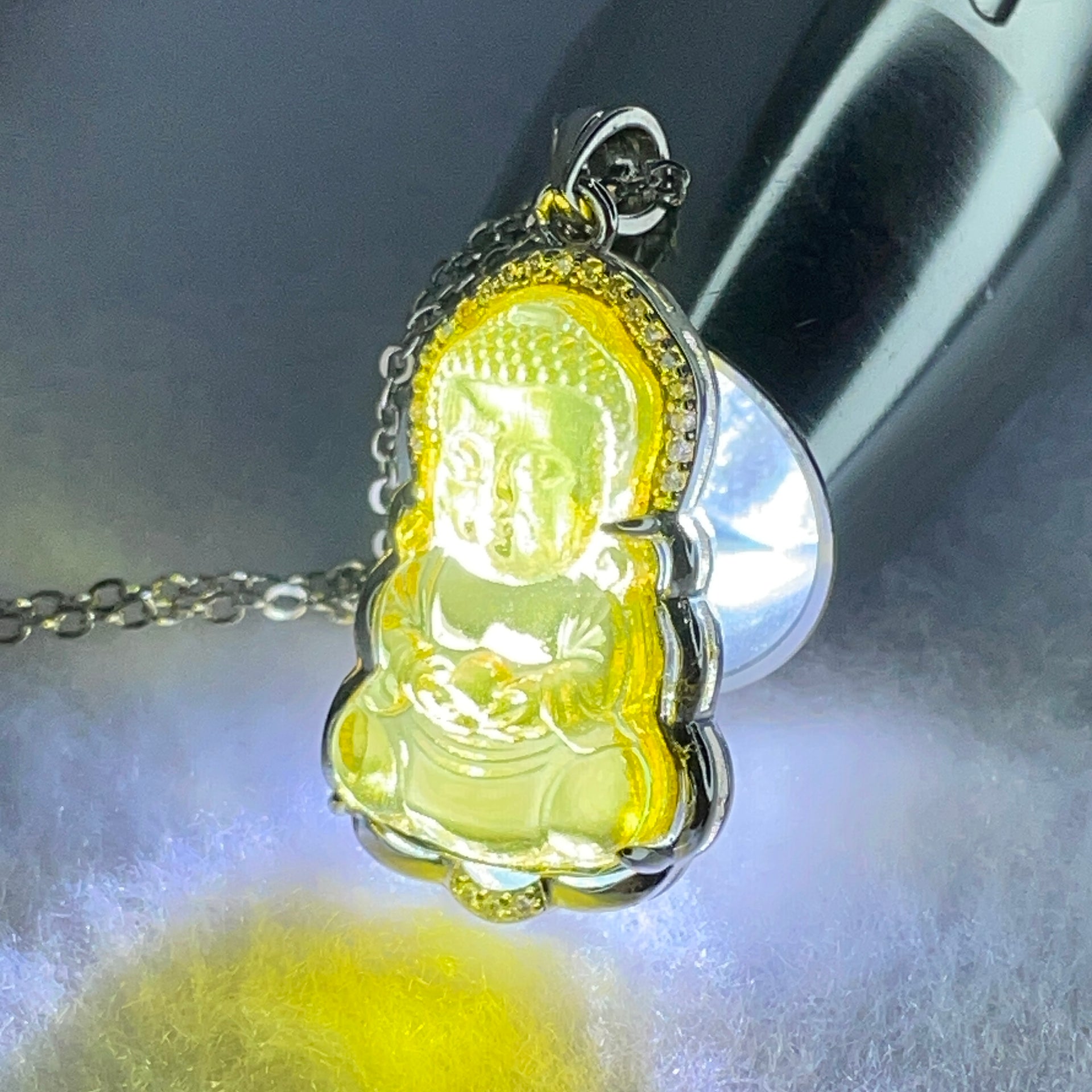 Natural Yellow Amber Buddha Pendent in S925 Sliver Necklace 4.43g 23.0 by 14.1 by 4.0mm - Huangs Jadeite and Jewelry Pte Ltd
