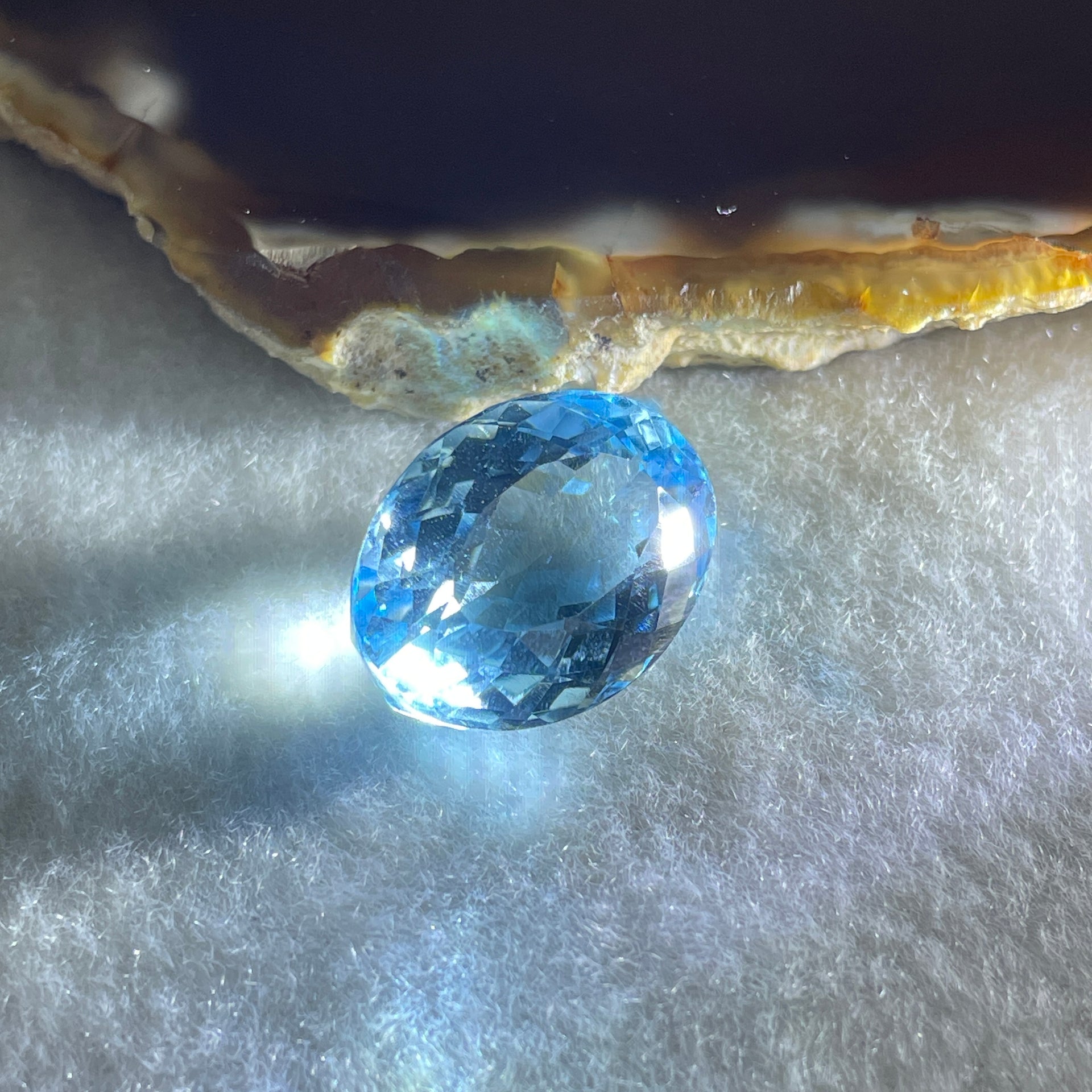Natural Sky Blue Topaz Oval Shape 23.16ct 20.2 by 14.3 by 9.5mm - Huangs Jadeite and Jewelry Pte Ltd