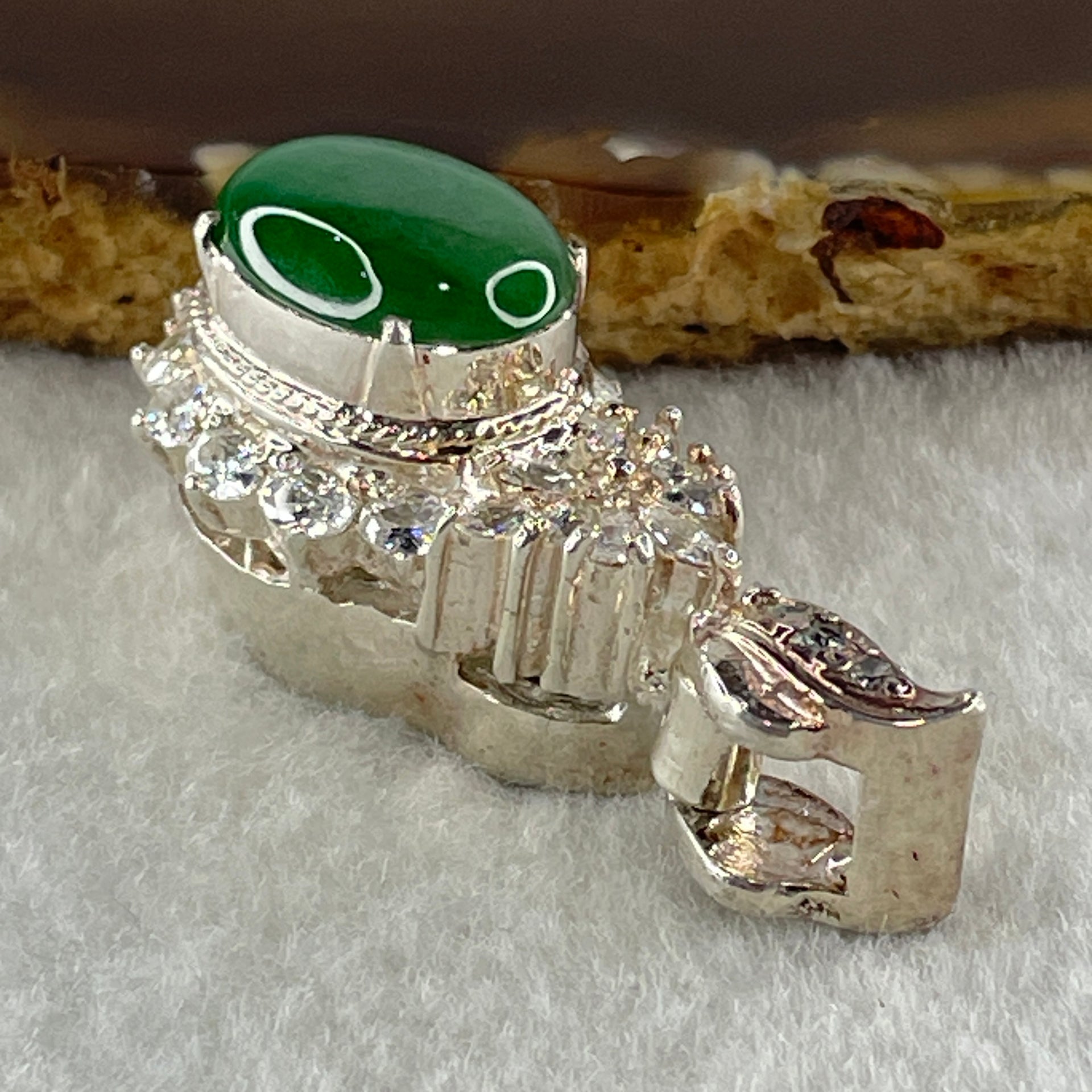 Type A Natural Old Mine Green Jadeite Cabochon 15.6 by 11.3 by 4.0m Stone for Setting 17.72g (On Silver Pendant Mold) - Huangs Jadeite and Jewelry Pte Ltd