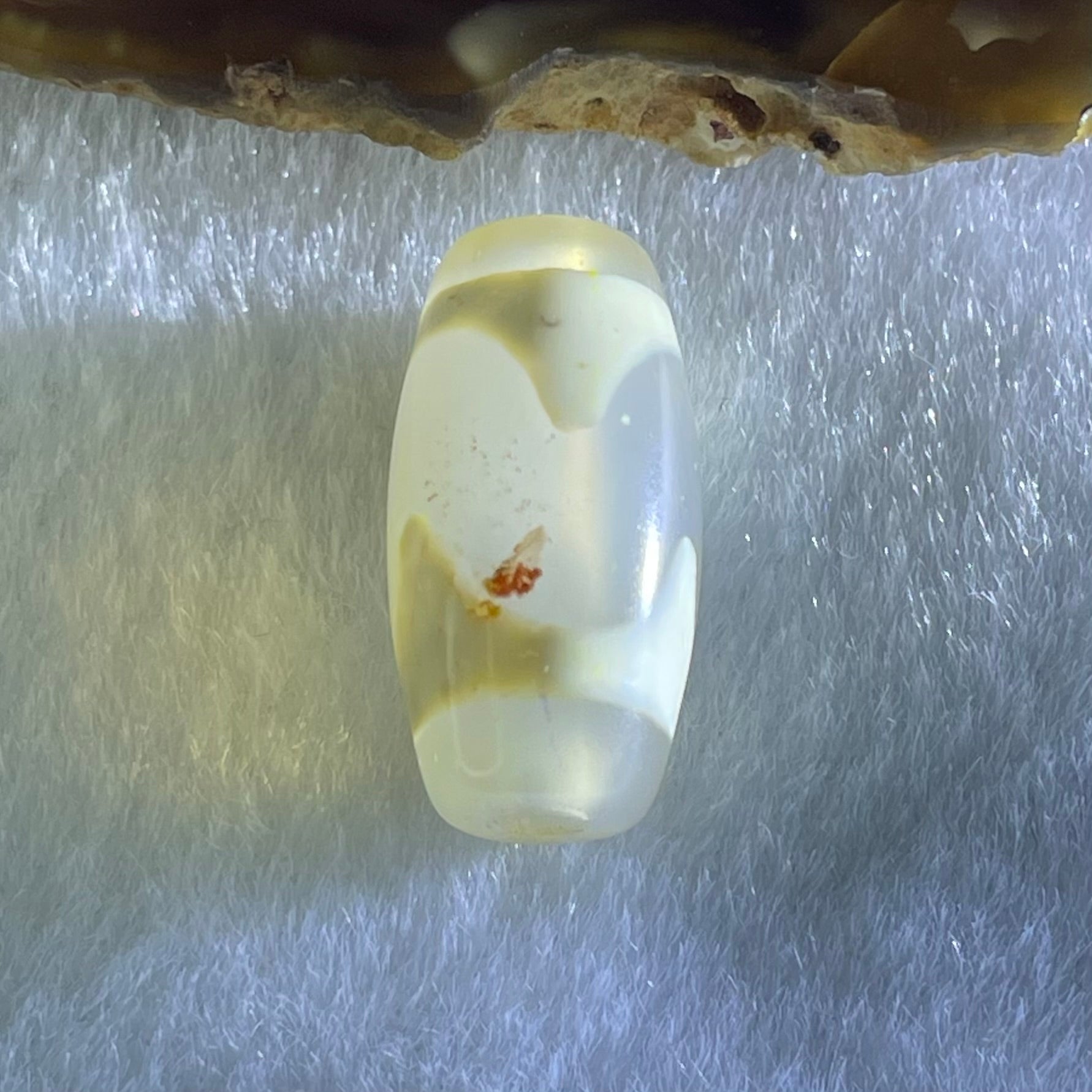 Natural Powerful Tibetan Old Oily Agate Tiger Tooth Daluo Dzi Bead Heavenly Master (Tian Zhu) 虎呀天诛 3.18g 20.1 by 10.4mm - Huangs Jadeite and Jewelry Pte Ltd