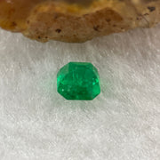 Natural Colombia Green Emerald (Beryl) Cut-Cornered Rectangular step cut 0.53ct 4.5 by 4.5 by 3.8mm - Huangs Jadeite and Jewelry Pte Ltd