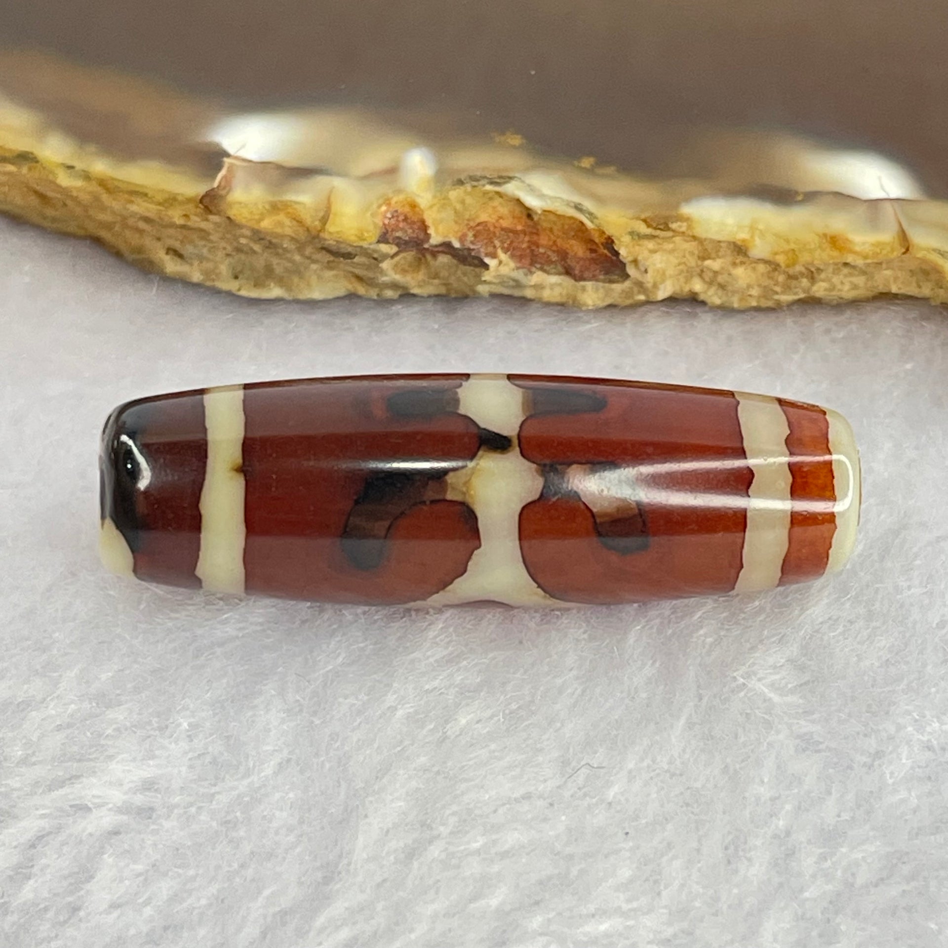 Natural Powerful Tibetan Old Oily Agate Patina Guiren Tairen Human Dzi Bead Totem Amulet Heavenly Master (Tian Zhu) 贵人天诛 8.47g 37.5 by 12.0mm - Huangs Jadeite and Jewelry Pte Ltd
