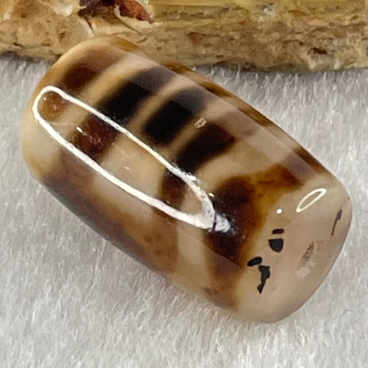 Natural Powerful Tibetan Old Oily Agate Sky Door Serenity 1 Eye Dzi Bead Heavenly Master (Tian Zhu) 一眼天门天诛 4.92g 19.9 by 11.8mm - Huangs Jadeite and Jewelry Pte Ltd