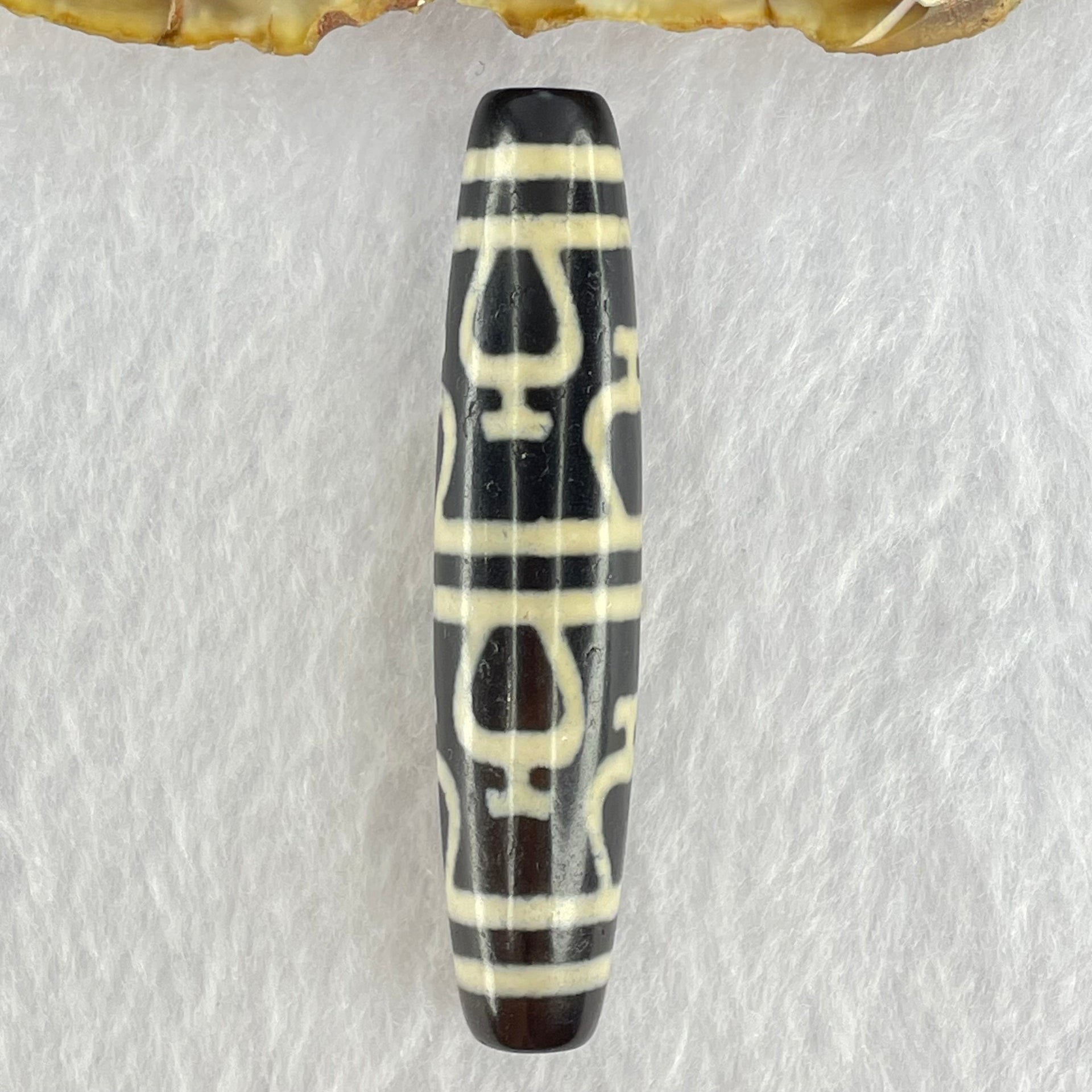 Natural Powerful Tibetan Old Oily Agate 8 Nectar Vessel Dzi Bead Heavenly Master (Tian Zhu) 花蜜容器眼天珠 14.95g 58.9 by 12.7mm - Huangs Jadeite and Jewelry Pte Ltd