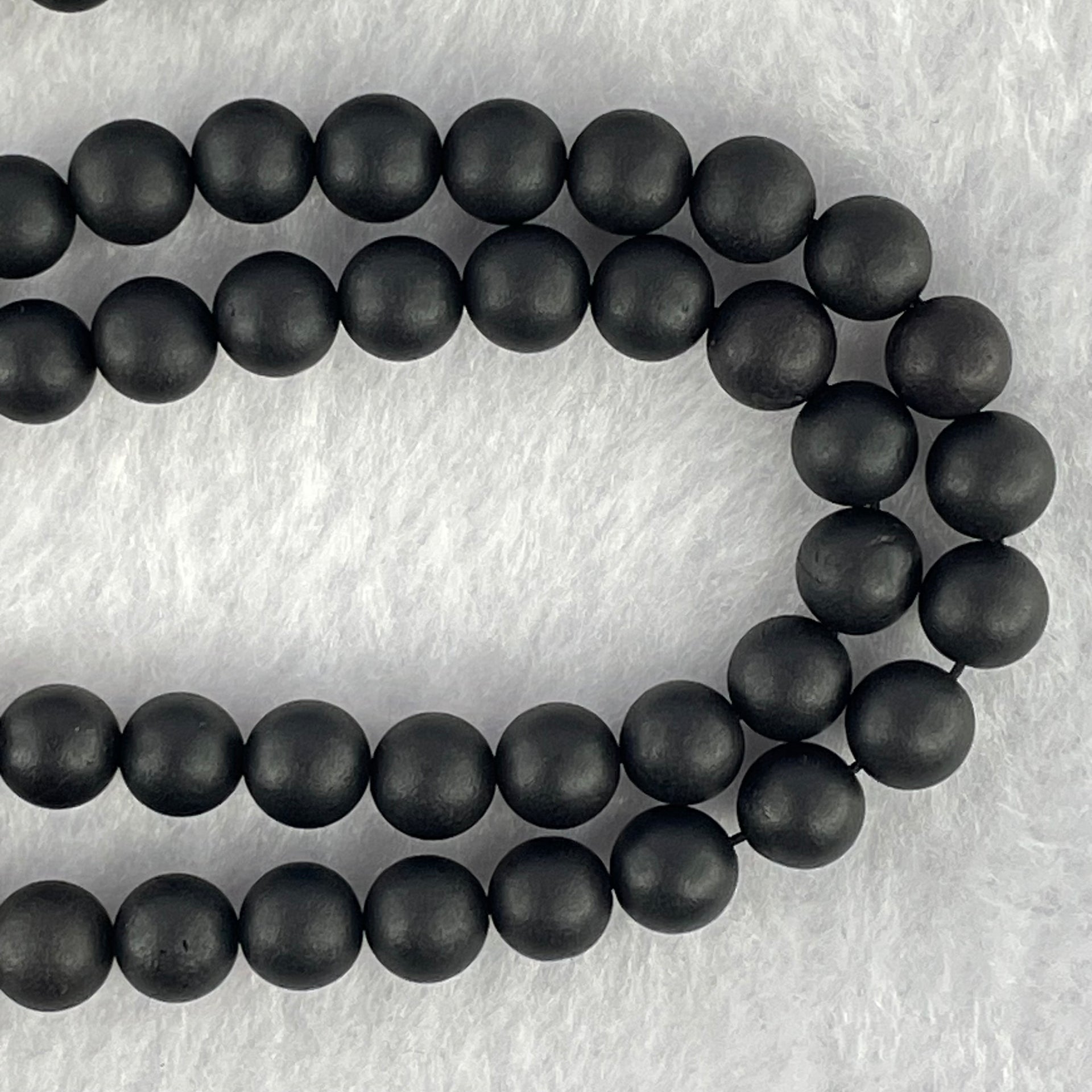 Natural Matt Black Gold King Amber Beads Necklace 天然黑金翁王琥珀项链 20.72g 72cm 6.9mm 108 Beads - Huangs Jadeite and Jewelry Pte Ltd