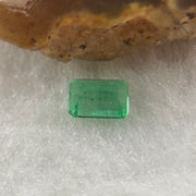 Natural Colombia Green Emerald (Beryl) Cut-Cornered Rectangular step cut 0.50ct 5.5 by 3.7 by 3.2mm - Huangs Jadeite and Jewelry Pte Ltd