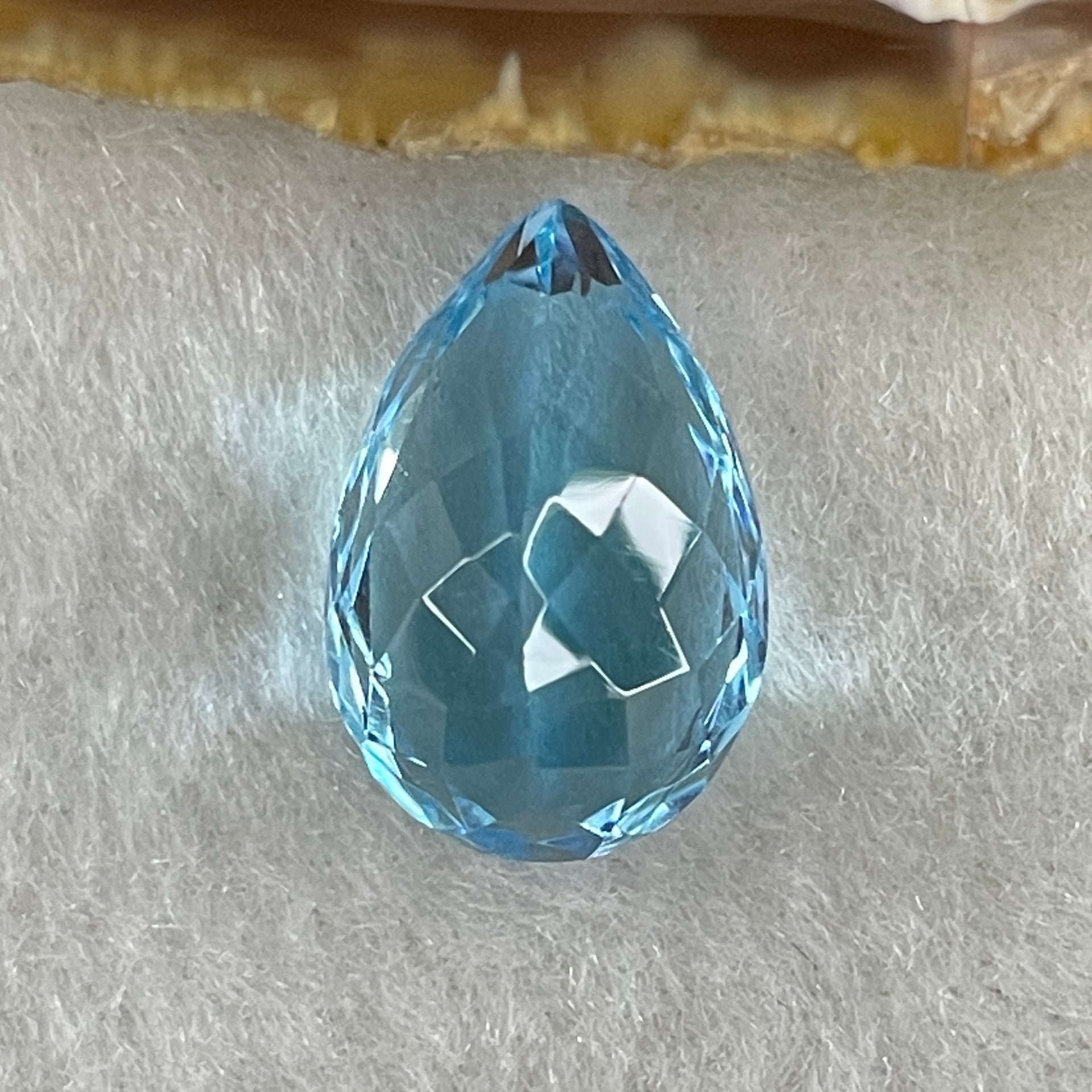 Natural Sky Blue Topaz Teardrop Shape 9.50ct 15.0 by 10.0 by 8.2mm - Huangs Jadeite and Jewelry Pte Ltd