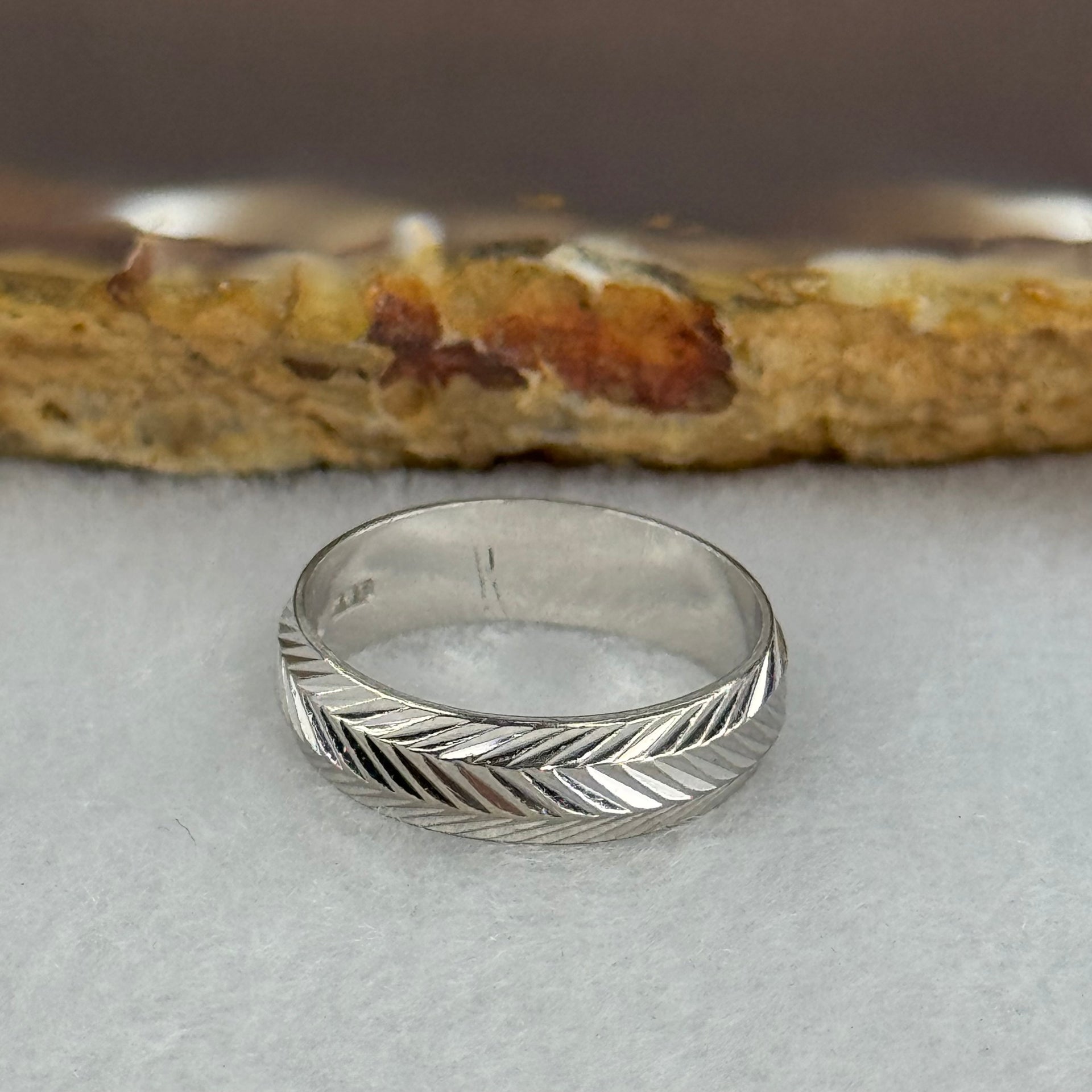 (Pre-Love) 18K 750 White Gold Ring 3.24g Inner Diameter 15.3mm Thickness 4.9 by 1.3mm US4.6 HK9.8 - Huangs Jadeite and Jewelry Pte Ltd