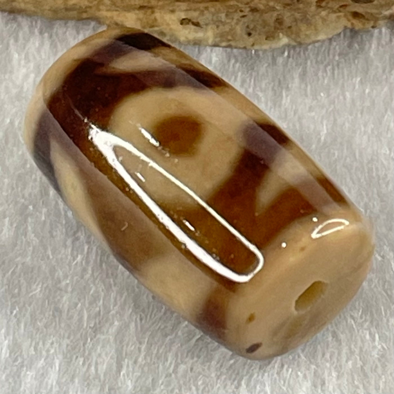 Natural Powerful Tibetan Old Oily Agate Patina Guiren Tairen Human Dzi Bead Totem Amulet Heavenly Master (Tian Zhu) 贵人天诛 4.62g 19.9 by 11.6mm - Huangs Jadeite and Jewelry Pte Ltd