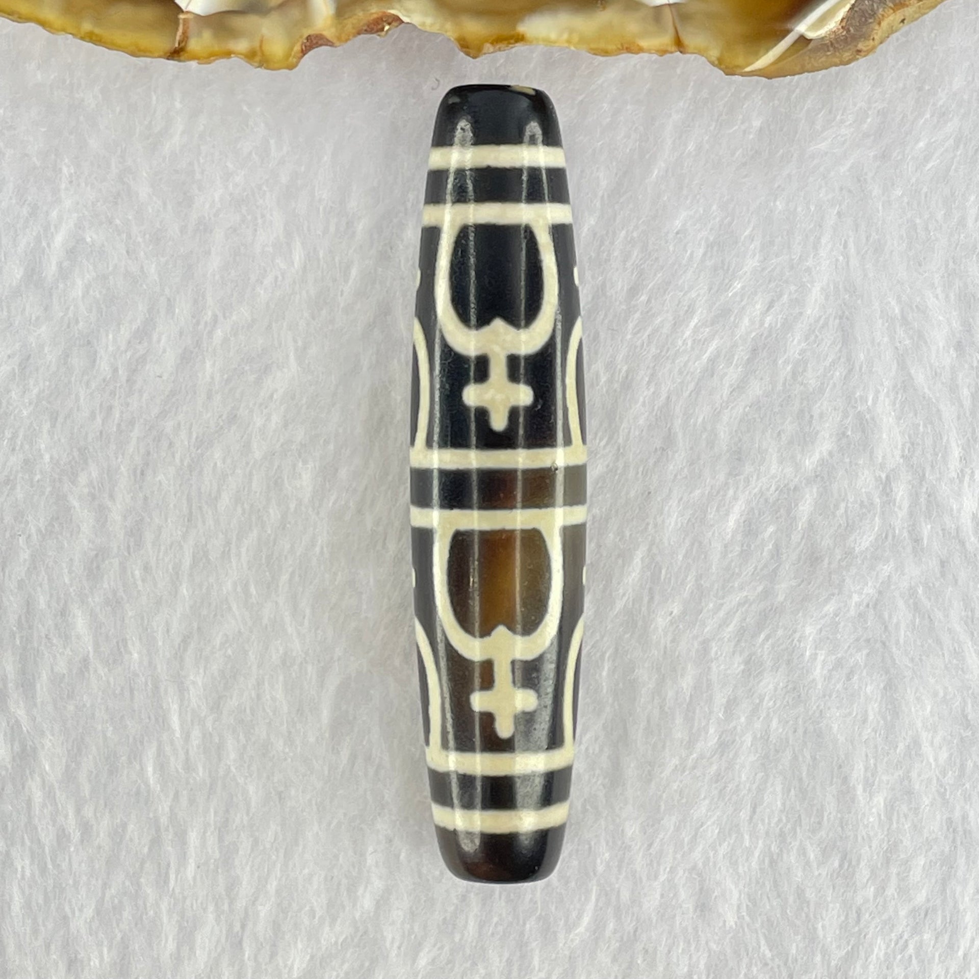 Natural Powerful Tibetan Old Oily Agate 8 Nectar Vessel Dzi Bead Heavenly Master (Tian Zhu) 花蜜容器眼天珠 14.99g 58.0 by 12.9mm - Huangs Jadeite and Jewelry Pte Ltd