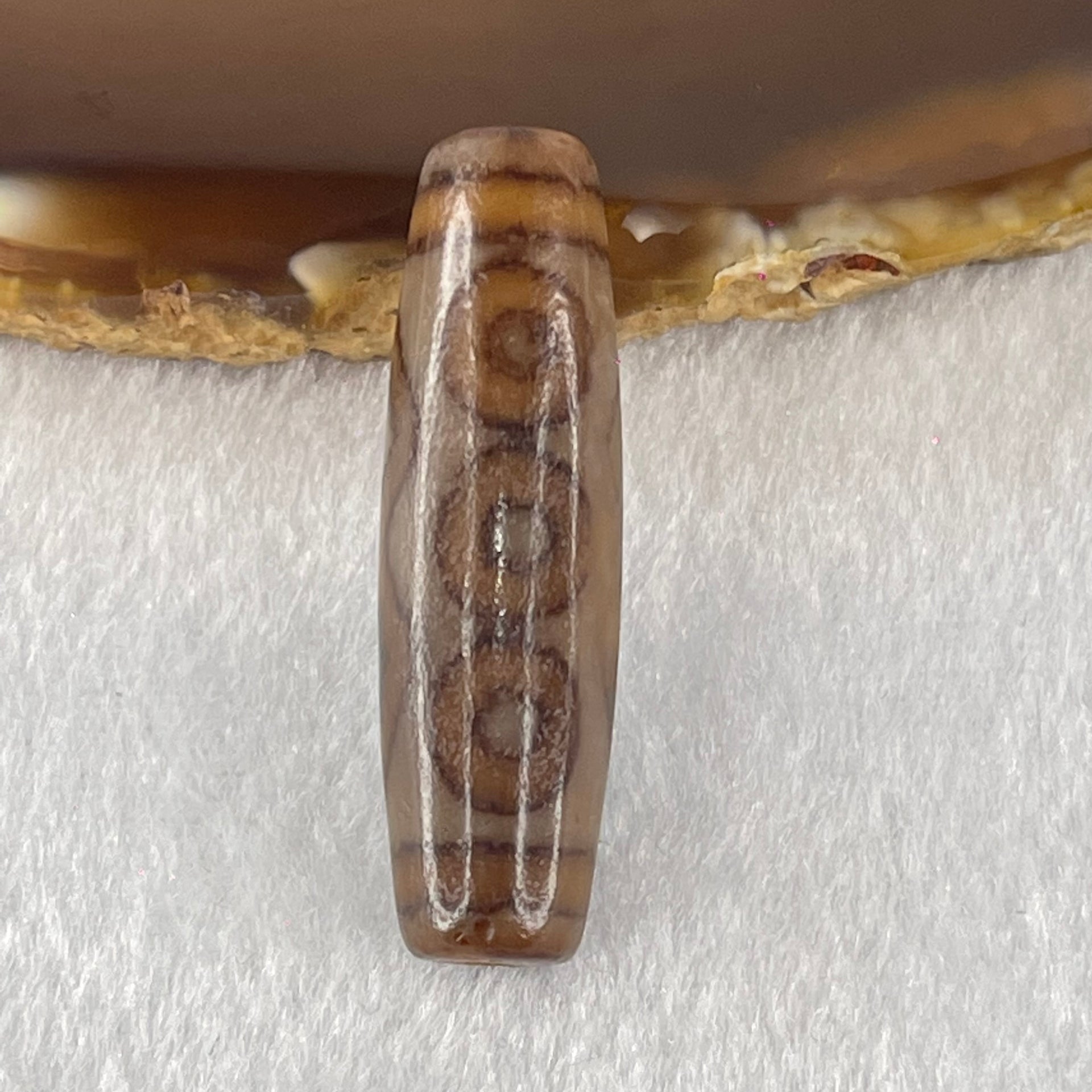 Natural Powerful Tibetan Old Oily Agate 6 Eye with 4 Eye Vajra Dzi Bead Heavenly Master (Tian Zhu) 六眼加四眼金刚杵天诛 8.10g 39.1 by 11.3mm - Huangs Jadeite and Jewelry Pte Ltd