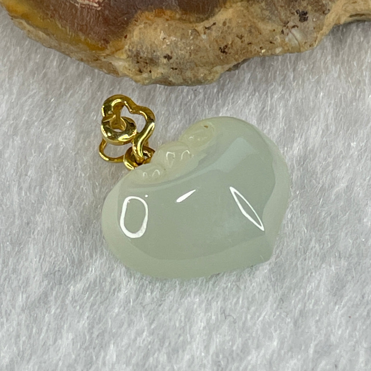 High Grade Natural Type A Icy Light Green Jadeite Heart Shape Pendant in Ruyi Shape 18K AU750 Yellow Gold Clasp 2.20g 12.1 by 14.7 by 6.8mm