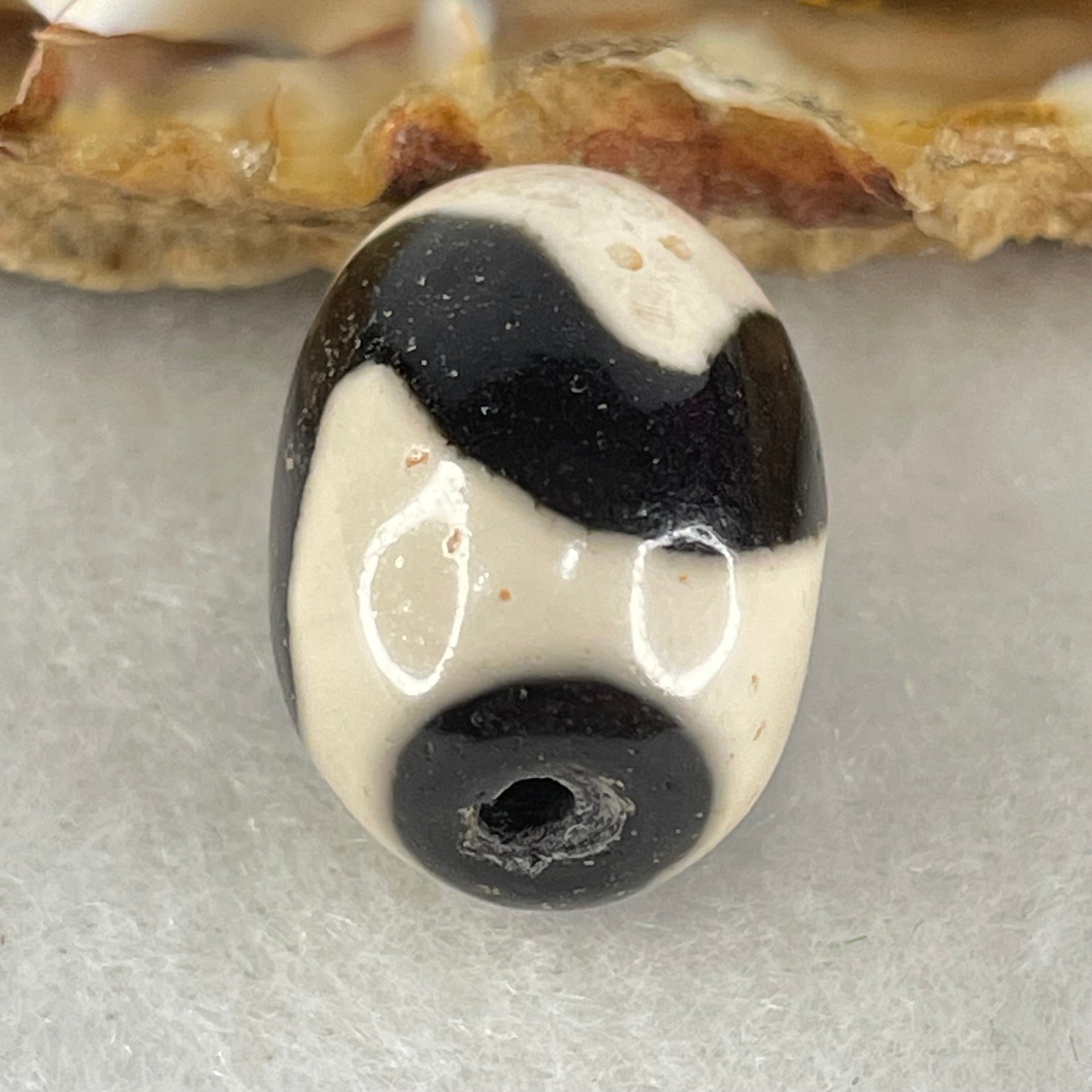 Natural Powerful Tibetan Old Oily Agate Tiger Tooth Daluo Dzi Bead Heavenly Master (Tian Zhu) 虎呀天诛 4.65g 17.5 by 13.1mm - Huangs Jadeite and Jewelry Pte Ltd