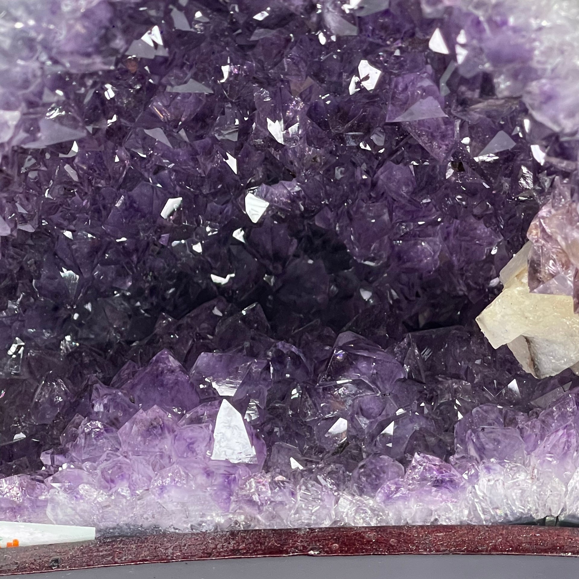 Natural Brazil Amethyst Cave with White Calcite 4.30kg with Wooden Stand 255.0 x 186.0 x 233.0mm - Huangs Jadeite and Jewelry Pte Ltd