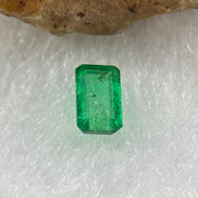 Natural Colombia Vivid Green Emerald (Beryl) Cut-Cornered Rectangular Step cut 0.48ct 5.9 by 3.6 by 2.3mm - Huangs Jadeite and Jewelry Pte Ltd
