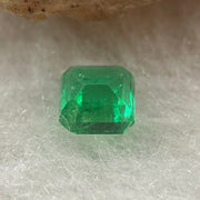 Natural Colombia Vivid Green Emerald (Beryl) Cut-Cornered Square Step cut 0.41ct 4.3 by 4.1 by 3.1mm - Huangs Jadeite and Jewelry Pte Ltd