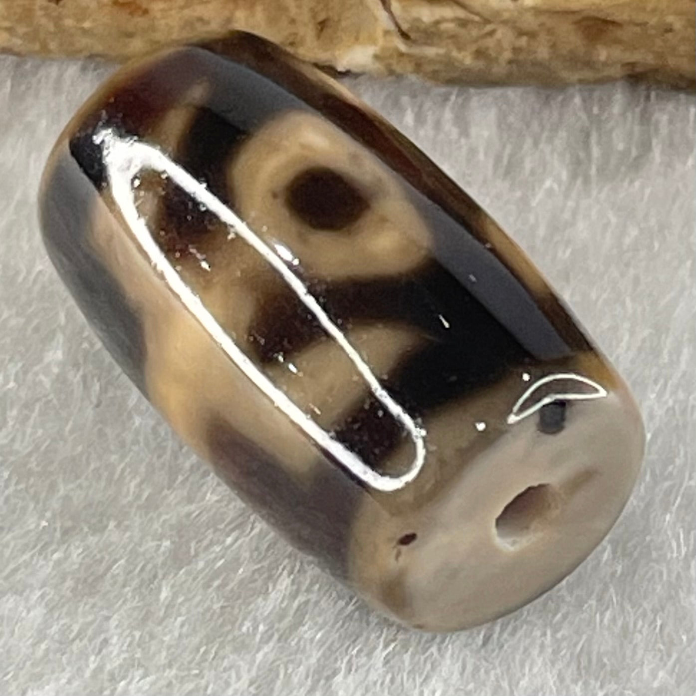 Natural Powerful Tibetan Old Oily Agate Patina Guiren Tairen Human Dzi Bead Totem Amulet Heavenly Master (Tian Zhu) 贵人天诛 4.53g 19.7 by 11.7mm - Huangs Jadeite and Jewelry Pte Ltd