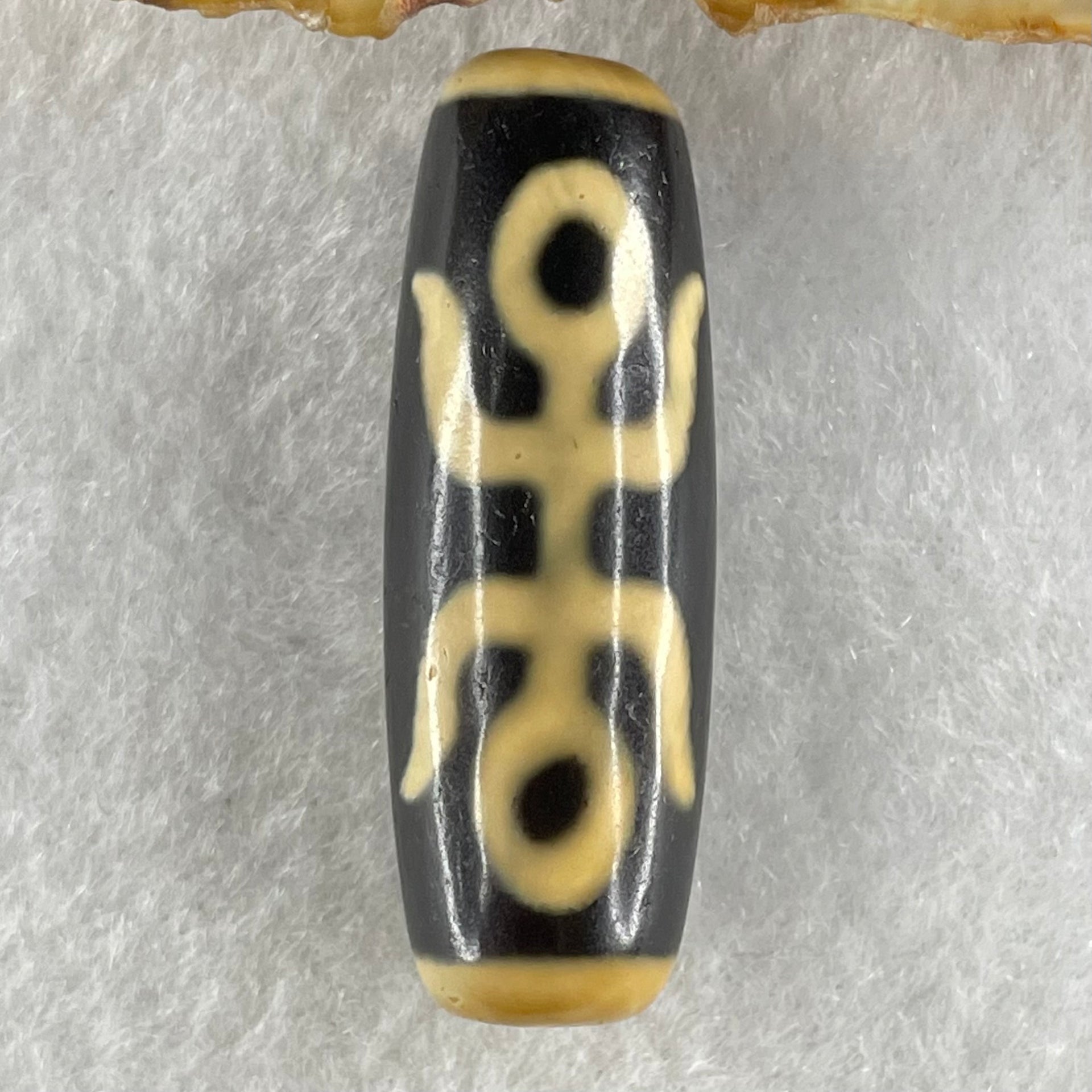 Natural Powerful Tibetan Old Oily Agate Double Noble Patina Guiren Tairen Human Dzi Bead Totem Amulet Heavenly Master (Tian Zhu) 双贵人天诛 9.93g 37.7 by 12.9mm - Huangs Jadeite and Jewelry Pte Ltd