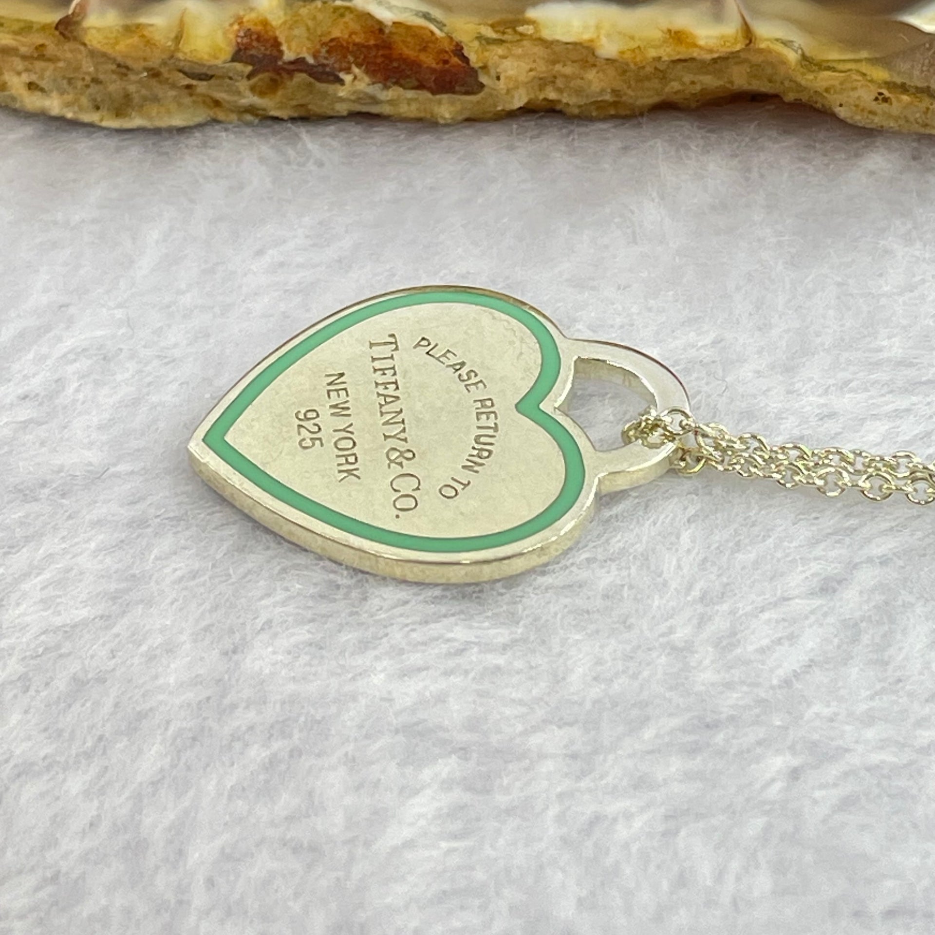 (Pre-Love) S925 Sliver Tiffany & Co Heart Necklace 7.84g 25.4 by 20.7 by 1.8mm - Huangs Jadeite and Jewelry Pte Ltd