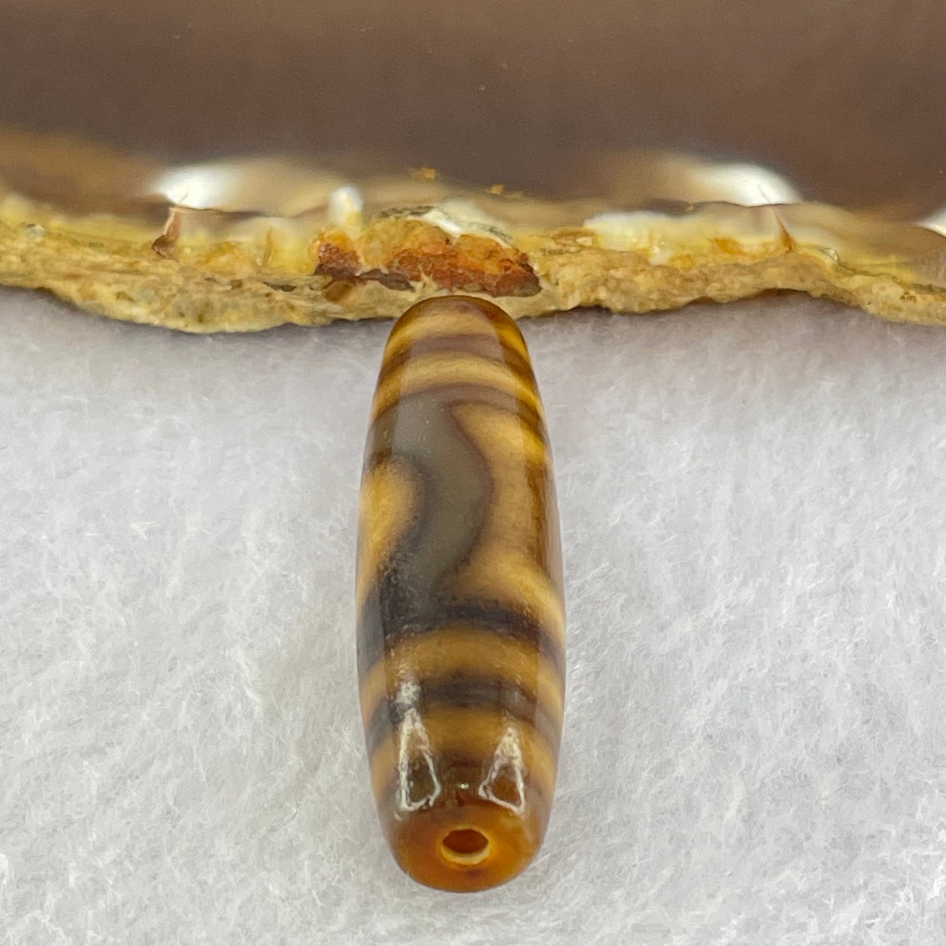 Natural Powerful Tibetan Old Oily Agate Sky Door Serenity 1 Eye Dzi Bead Heavenly Master (Tian Zhu) 一眼天诛 8.19g 39.0 by 11.7mm - Huangs Jadeite and Jewelry Pte Ltd