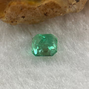 Natural Colombia Green Emerald (Beryl) Cut-Cornered Rectangular step cut 0.52ct 4.7 by 4.5 by 3.7mm - Huangs Jadeite and Jewelry Pte Ltd