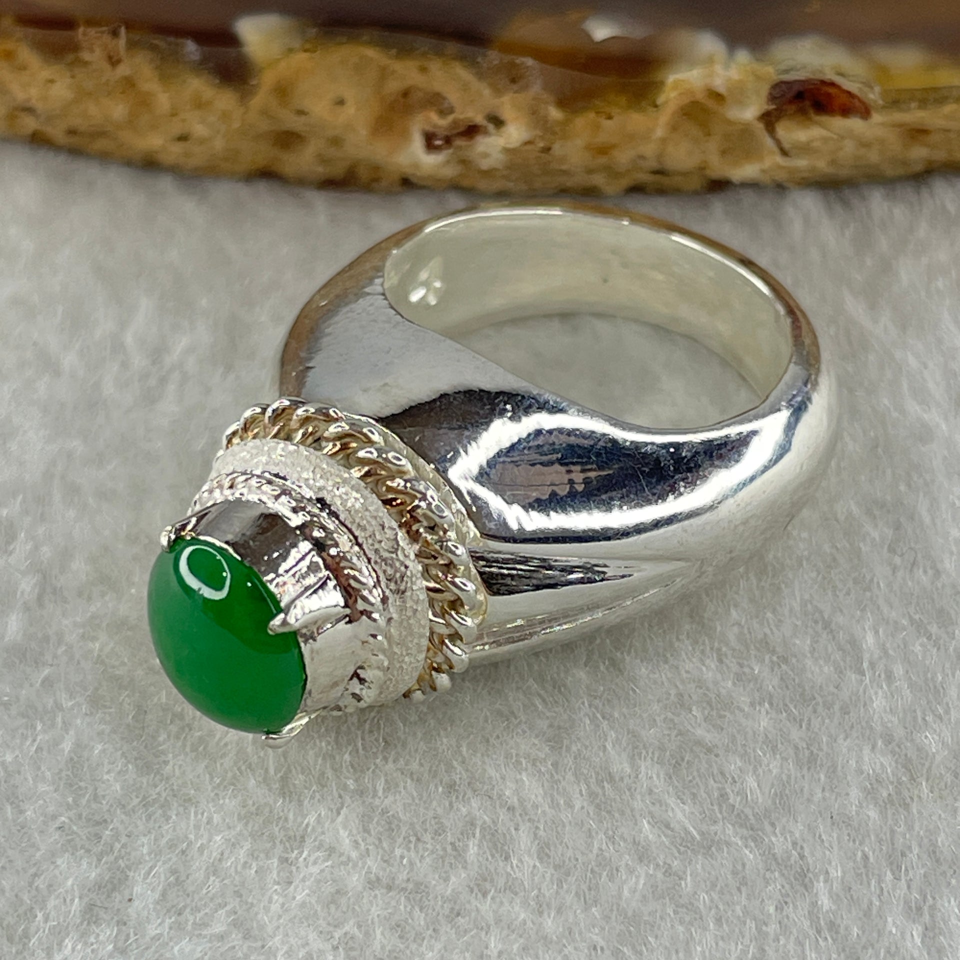 Type A Natural Old Mine Green Jadeite Cabochon 6.8 by 8.5 by 3.0mm Stone for Setting 14.03g (On Silver Ring Mold) US 7.5 HK 16.5 - Huangs Jadeite and Jewelry Pte Ltd