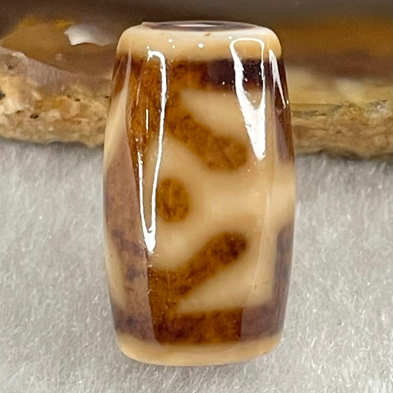 Natural Powerful Tibetan Old Oily Agate Patina Guiren Tairen Human Dzi Bead Totem Amulet Heavenly Master (Tian Zhu) 贵人天诛 4.70g 19.9 by 11.4mm - Huangs Jadeite and Jewelry Pte Ltd