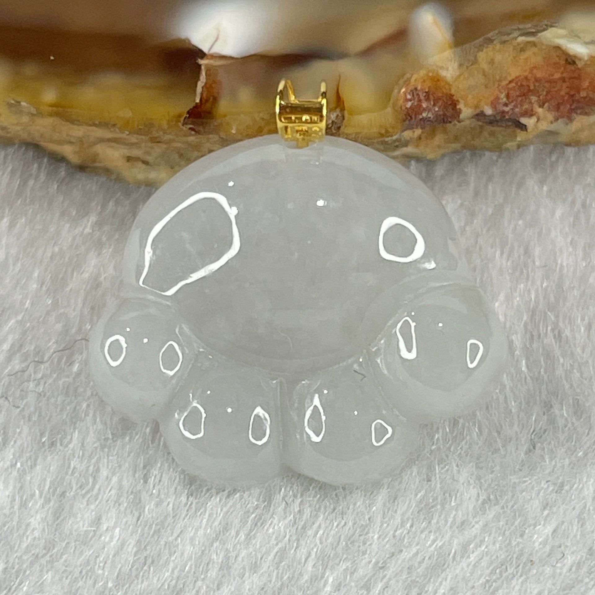 Natural Type A Light Lavender Light Green Jadeite Paw Pendant in 18K Yellow Gold Clasp 2.37g 17.8 by 14.7 by 4.5mm - Huangs Jadeite and Jewelry Pte Ltd
