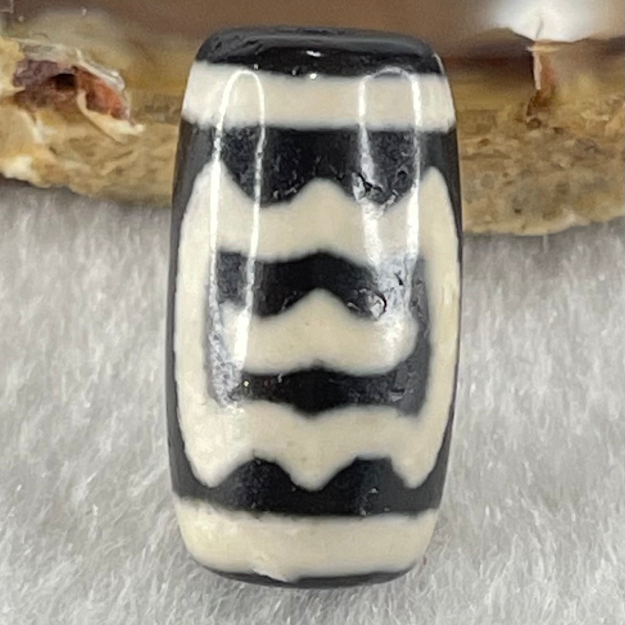 Natural Powerful Tibetan Old Oily Agate Double Garuda Dzi Bead Heavenly Master (Tian Zhu) 虎呀天诛 3.8g 19.3 by 10.4mm - Huangs Jadeite and Jewelry Pte Ltd